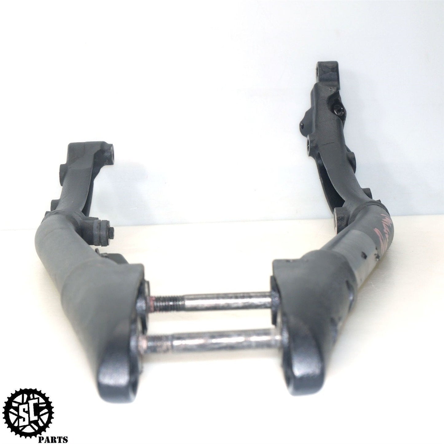 2023 INDIAN ROADMASTER FRAME TUBE BRACKET HD27