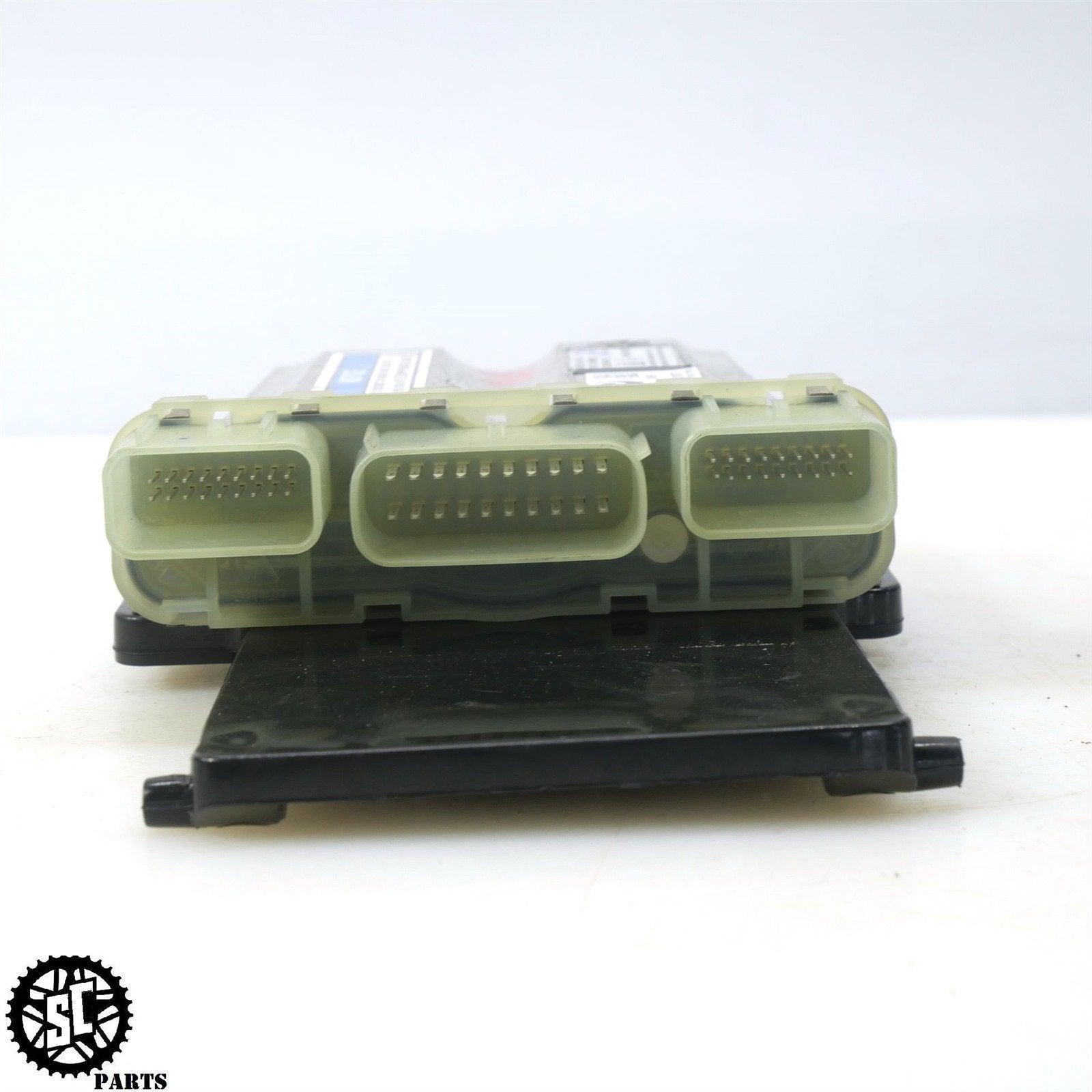 21-23 2023 INDIAN ROADMASTER ASM VCM VEHICLE CONTROL MODULE HD27 ...