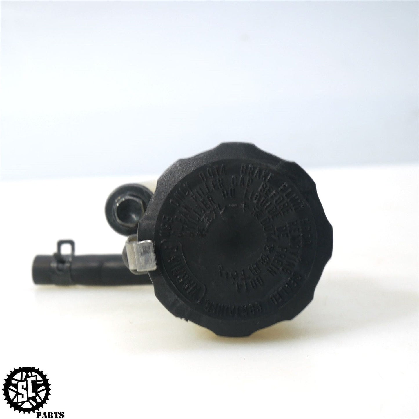 08-11 HONDA CBR1000RR FRONT BRAKE FLUID TANK H27