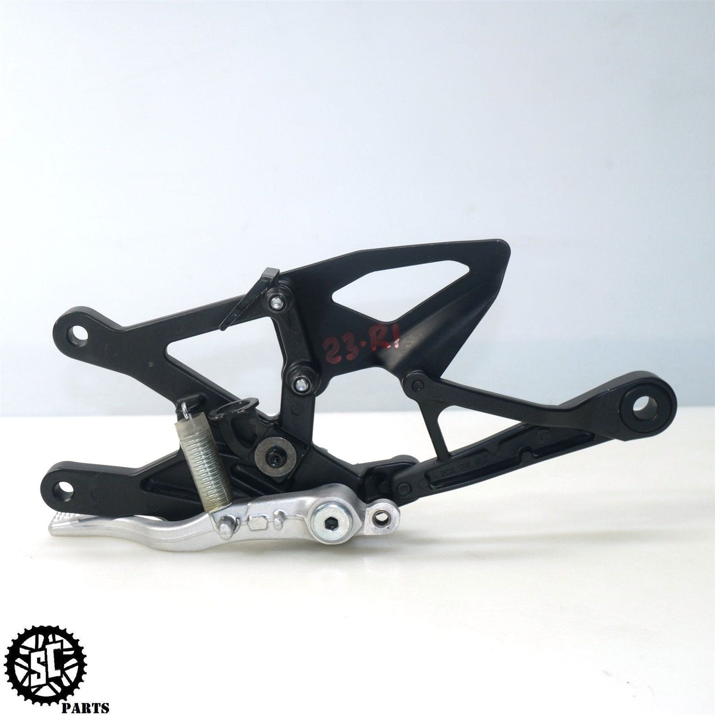 2020-2022 YAMAHA YZF R1 RIGHT REARSET BRAKE PEDAL Y30