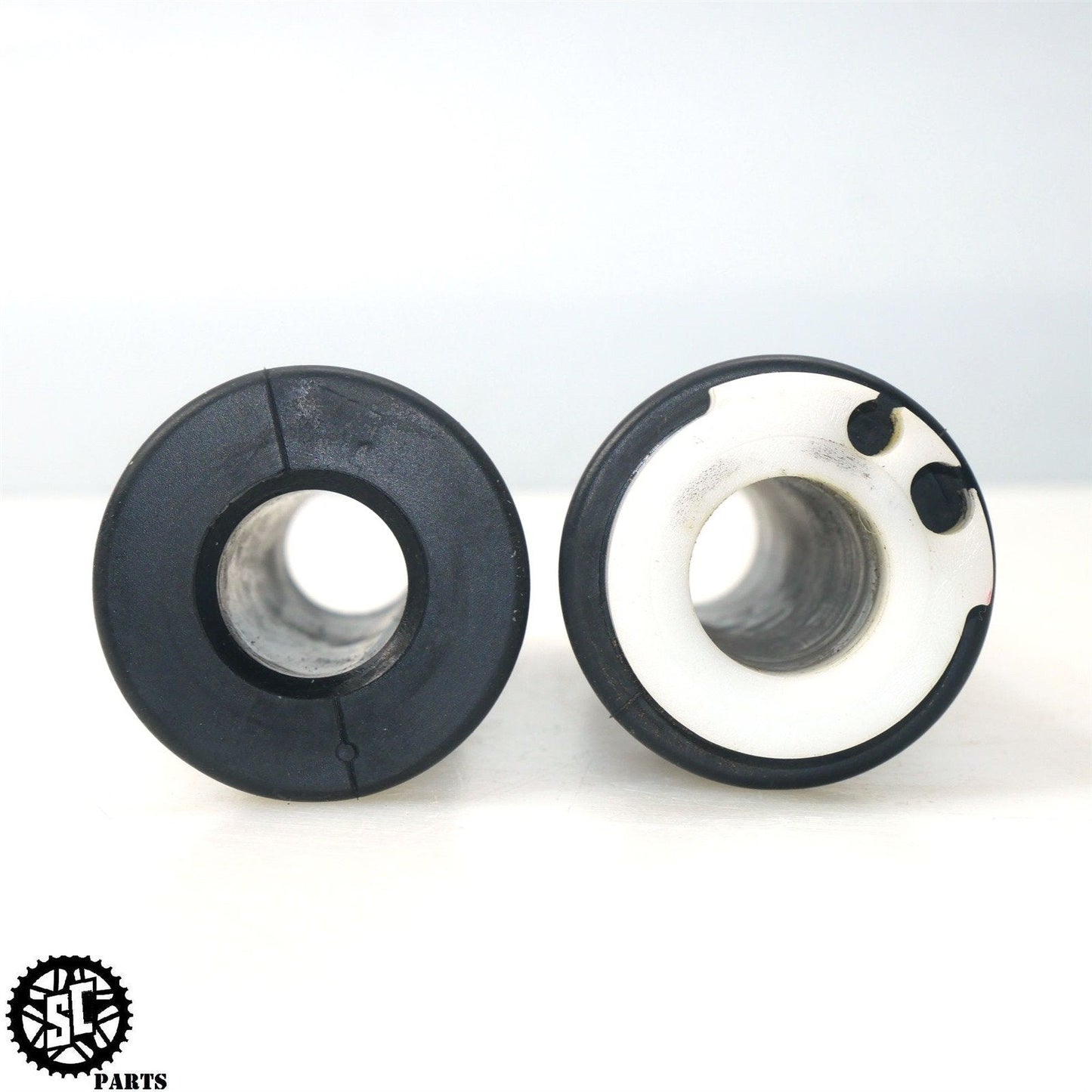 08-16 YAMAHA YZF R6 HANDLEBAR GRIP THROTTLE TUBE Y32