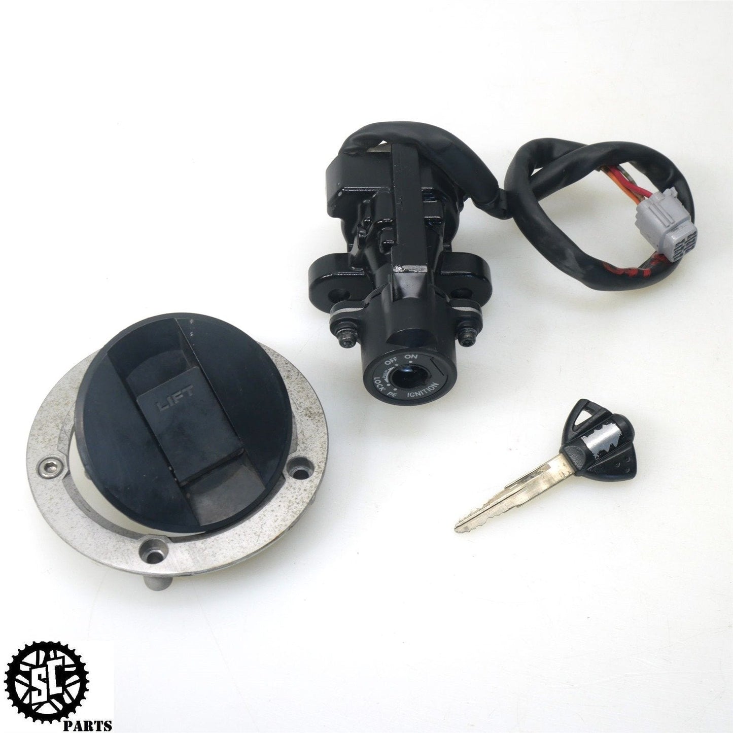 2013 SUZUKI GSXR 600 1000 IGNITION SWITCH KEY LOCK SET KEYS S37