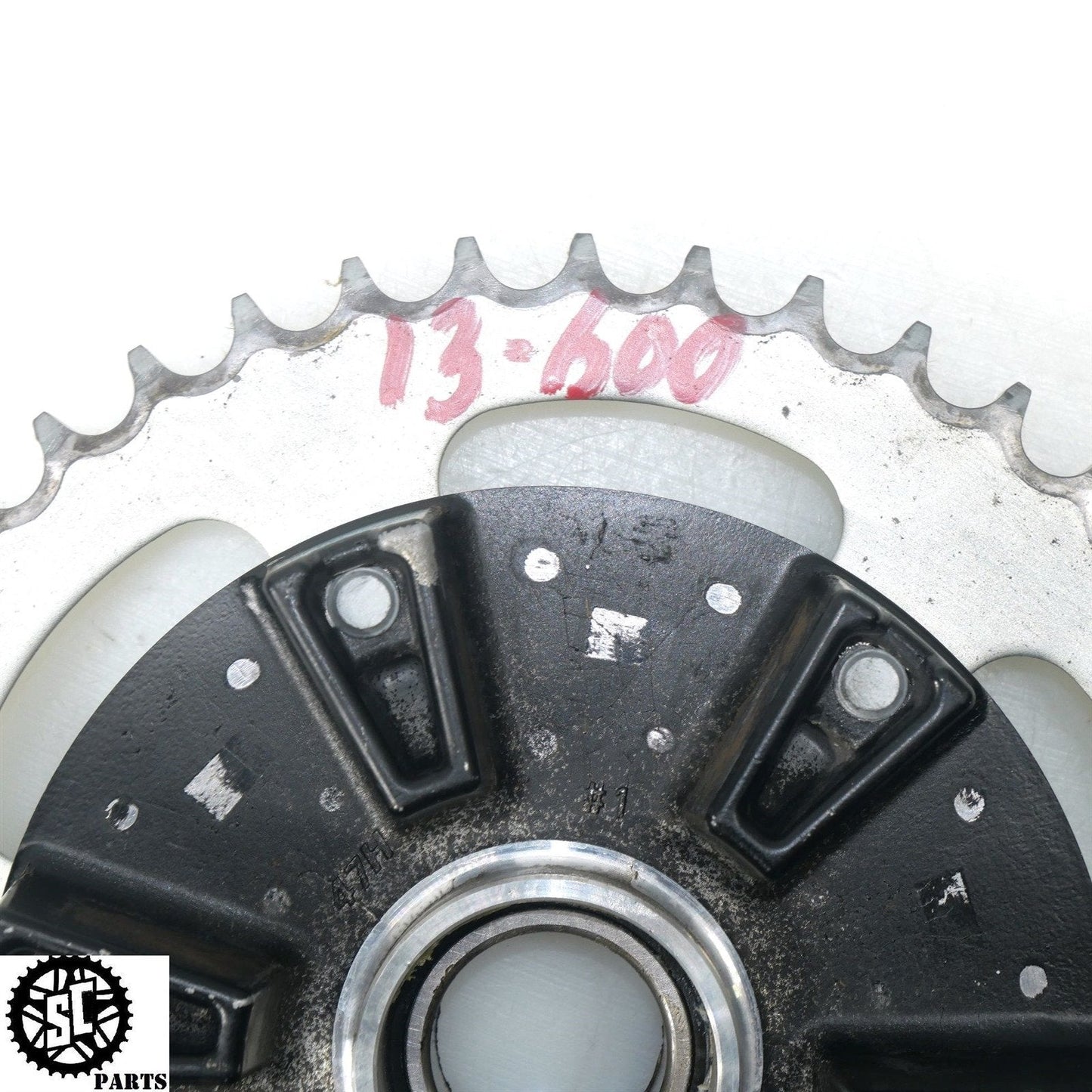 2013 SUZUKI GSXR 600 REAR HUB SPROCKET 43T S37