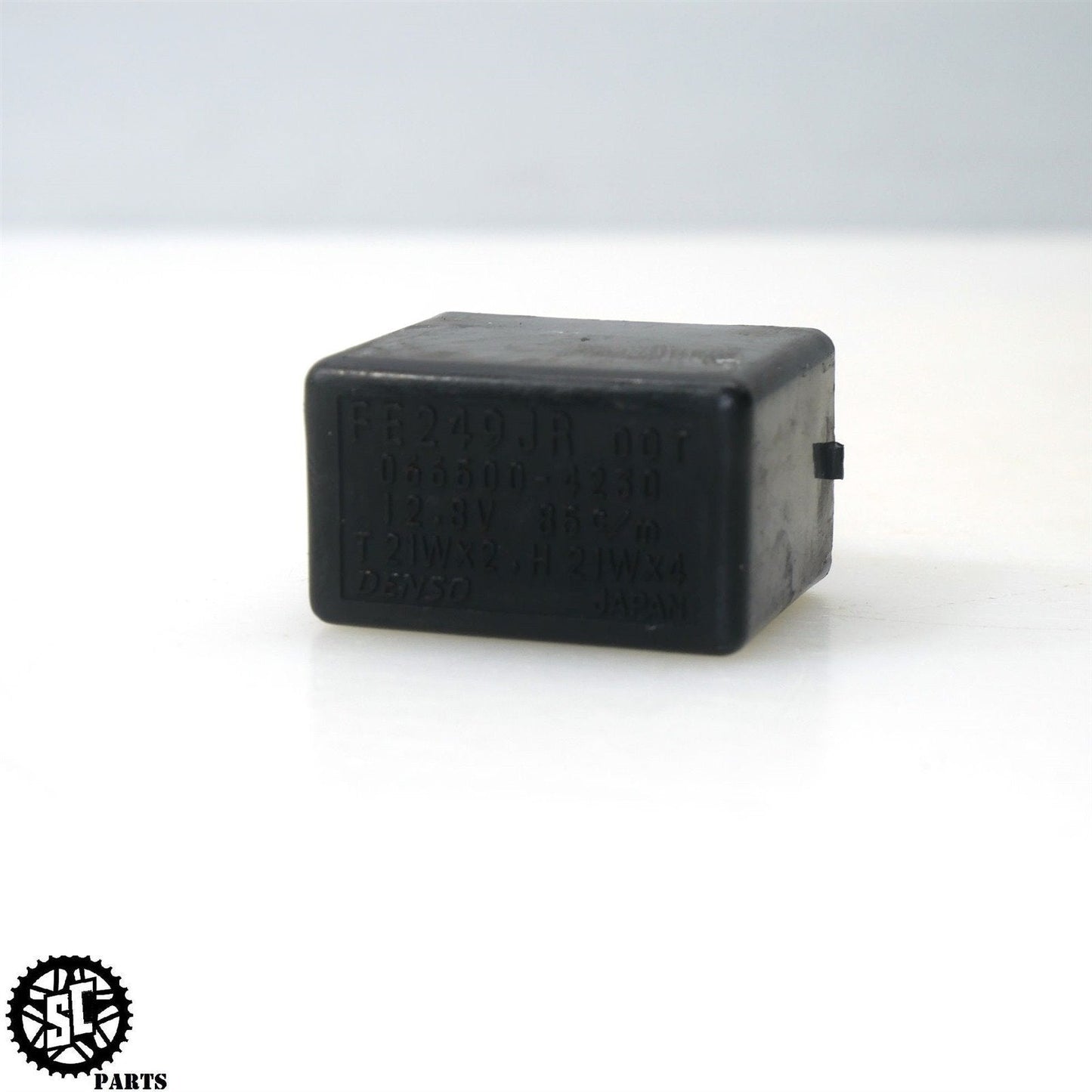 2013 SUZUKI GSXR 750 TURN SIGNAL FLASHER RELAY S60