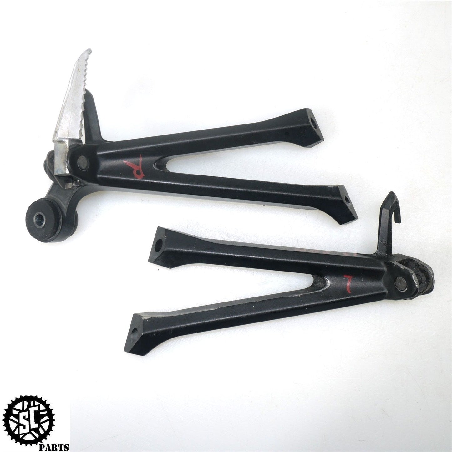 2013 SUZUKI GSXR 750 REAR PASSENGER PEGS BLACK S60