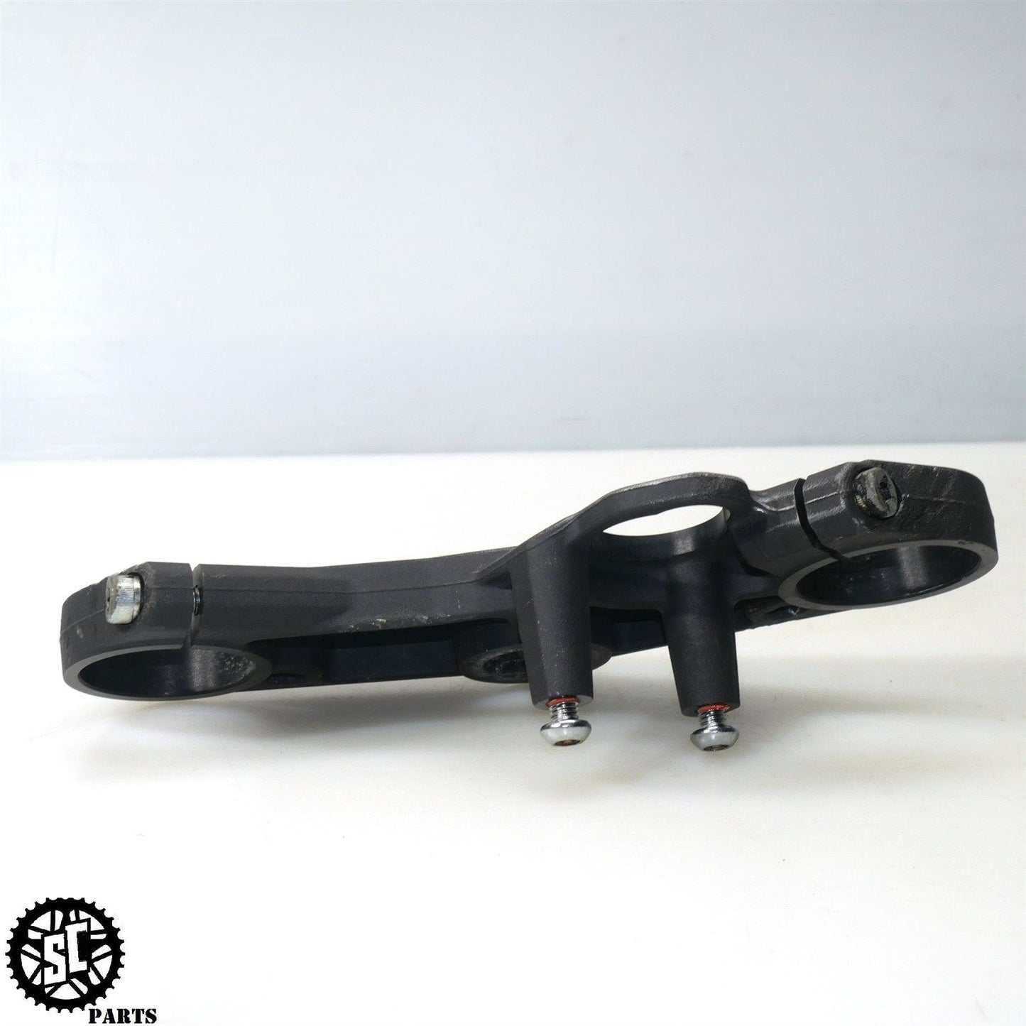 2013 SUZUKI GSXR 750 UPPER TRIPLE TREE CLAMP S60