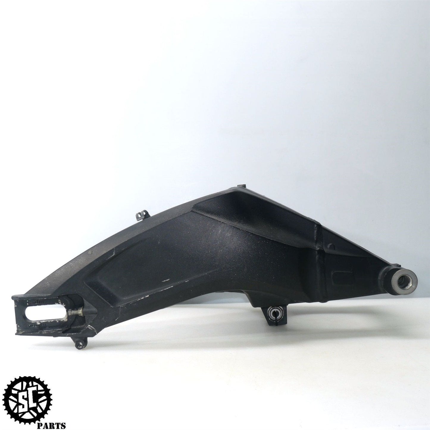 2013 SUZUKI GSXR 750 SWINGARM S60