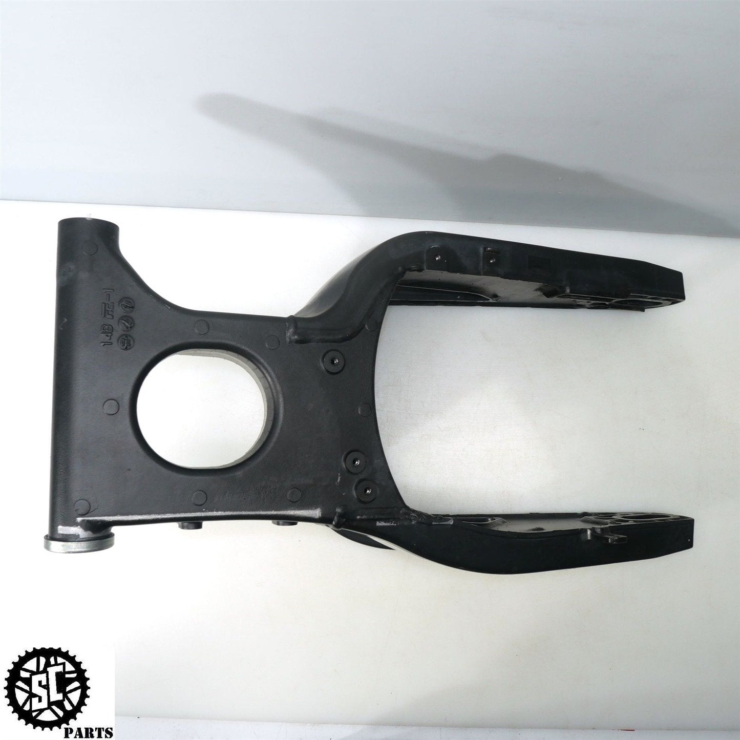 2011 YAMAHA YZF R1 REAR SWINGARM Y35