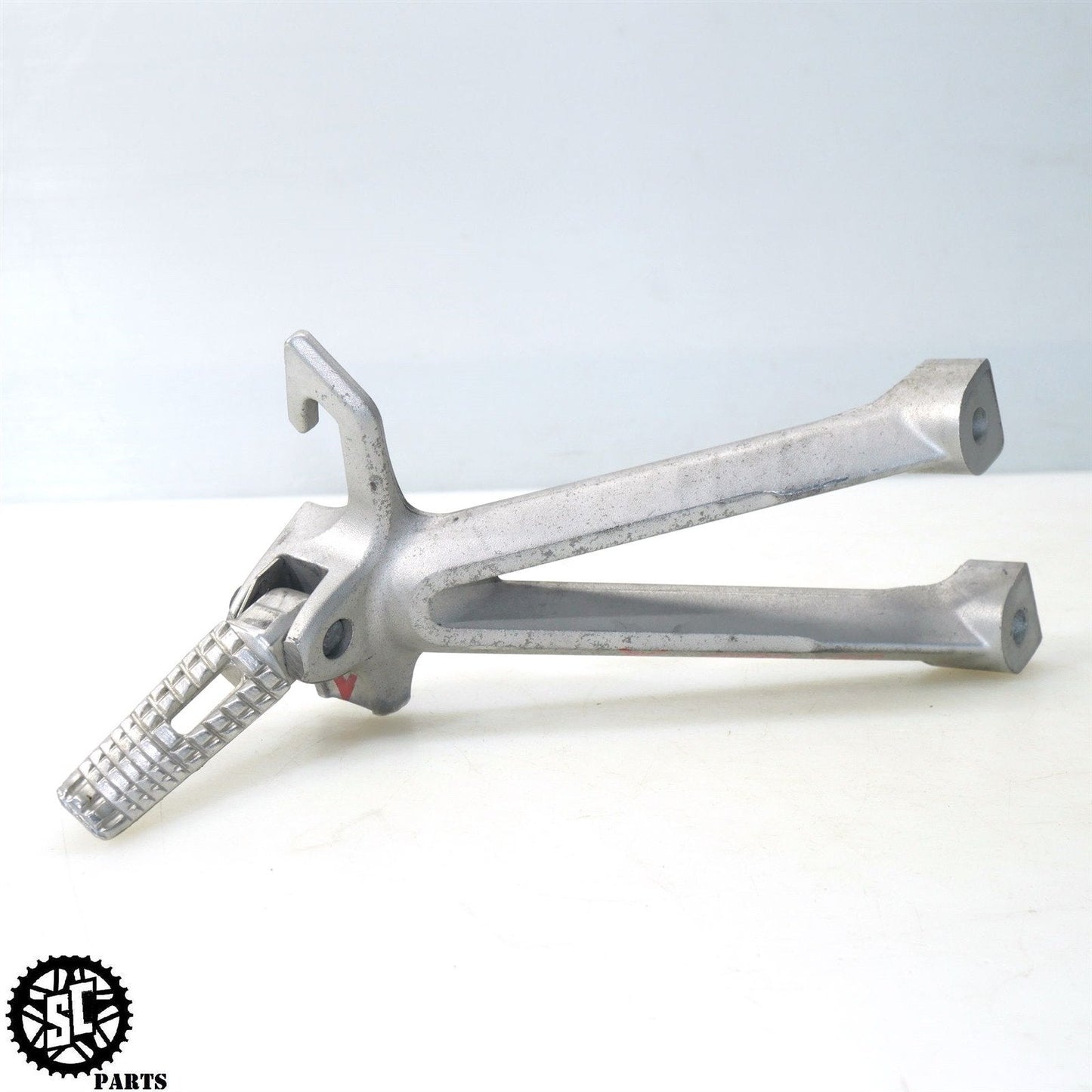 2007 SUZUKI GSXR 600 RIGHT REAR PASSENGER FOOT PEG S41