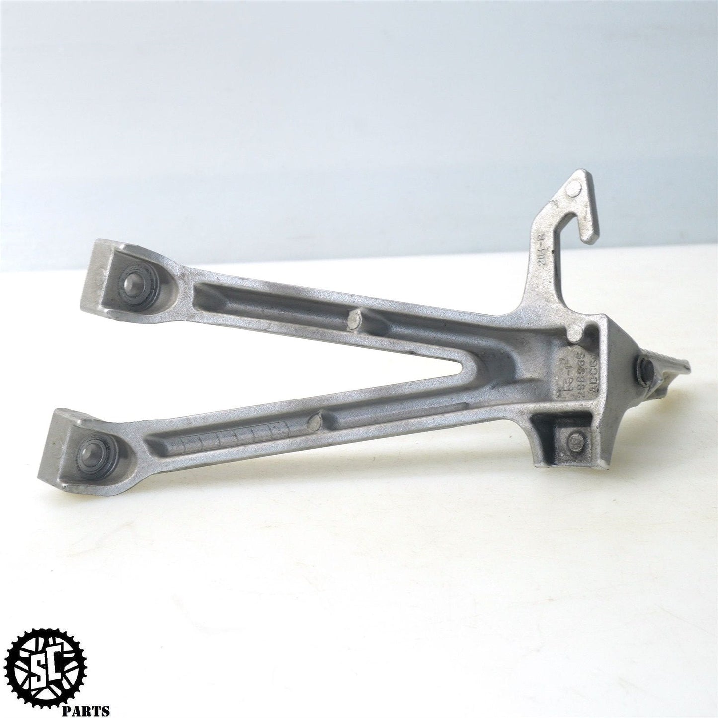 2007 SUZUKI GSXR 600 RIGHT REAR PASSENGER FOOT PEG S41