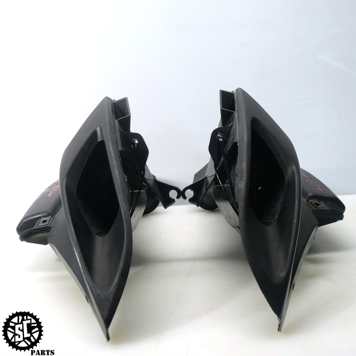 2007 SUZUKI GSXR 600 RAM AIR DUCT TUBE COVER S41