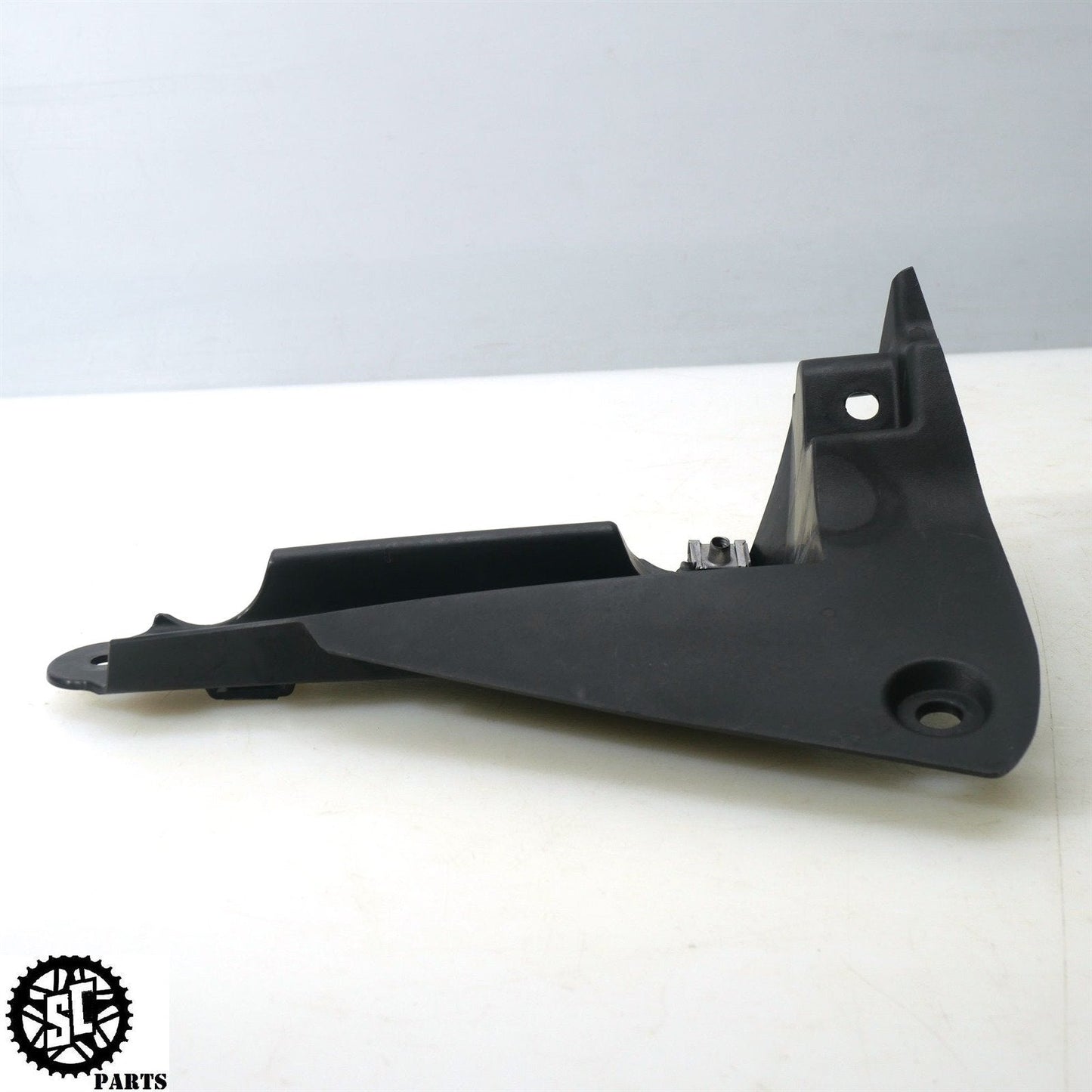 2015 TRIUMPH STREET TRIPLE 675 RIGHT SIDE INNER FAIRING COVER T22