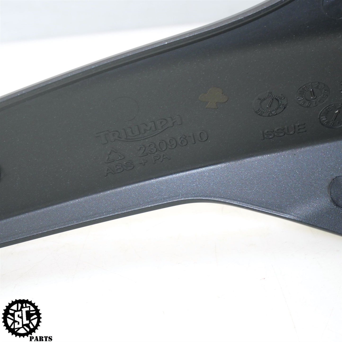 2015 TRIUMPH STREET TRIPLE 675 LOWER FAIRING UNDER BELLY PAN T22