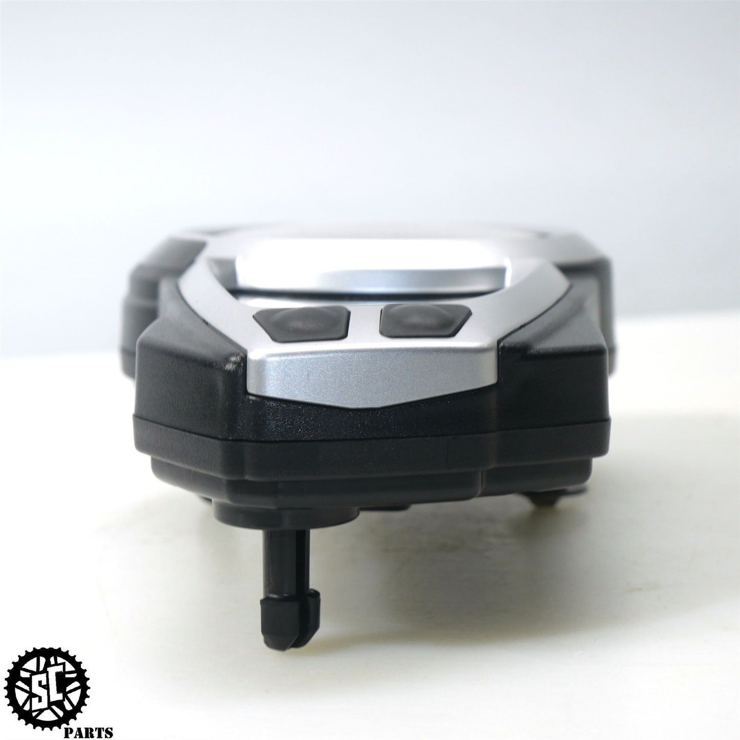 2015 TRIUMPH STREET TRIPLE 675 SPEEDOMETER GAUGE CLUSTER SPEEDO 21K T22