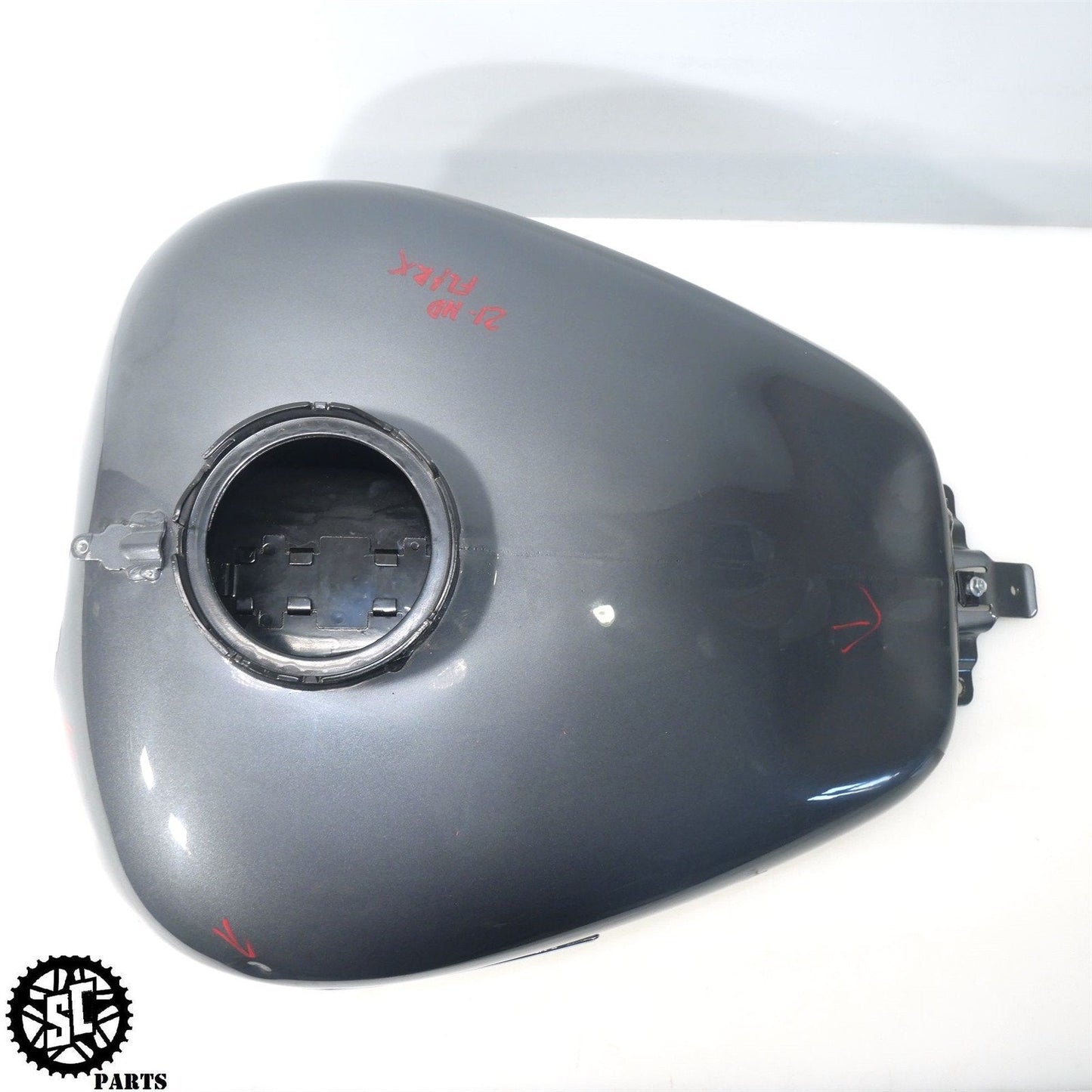 2021 HARLEY DAVIDSON ROAD GLIDE GAS TANK Gauntlet Gray HD55