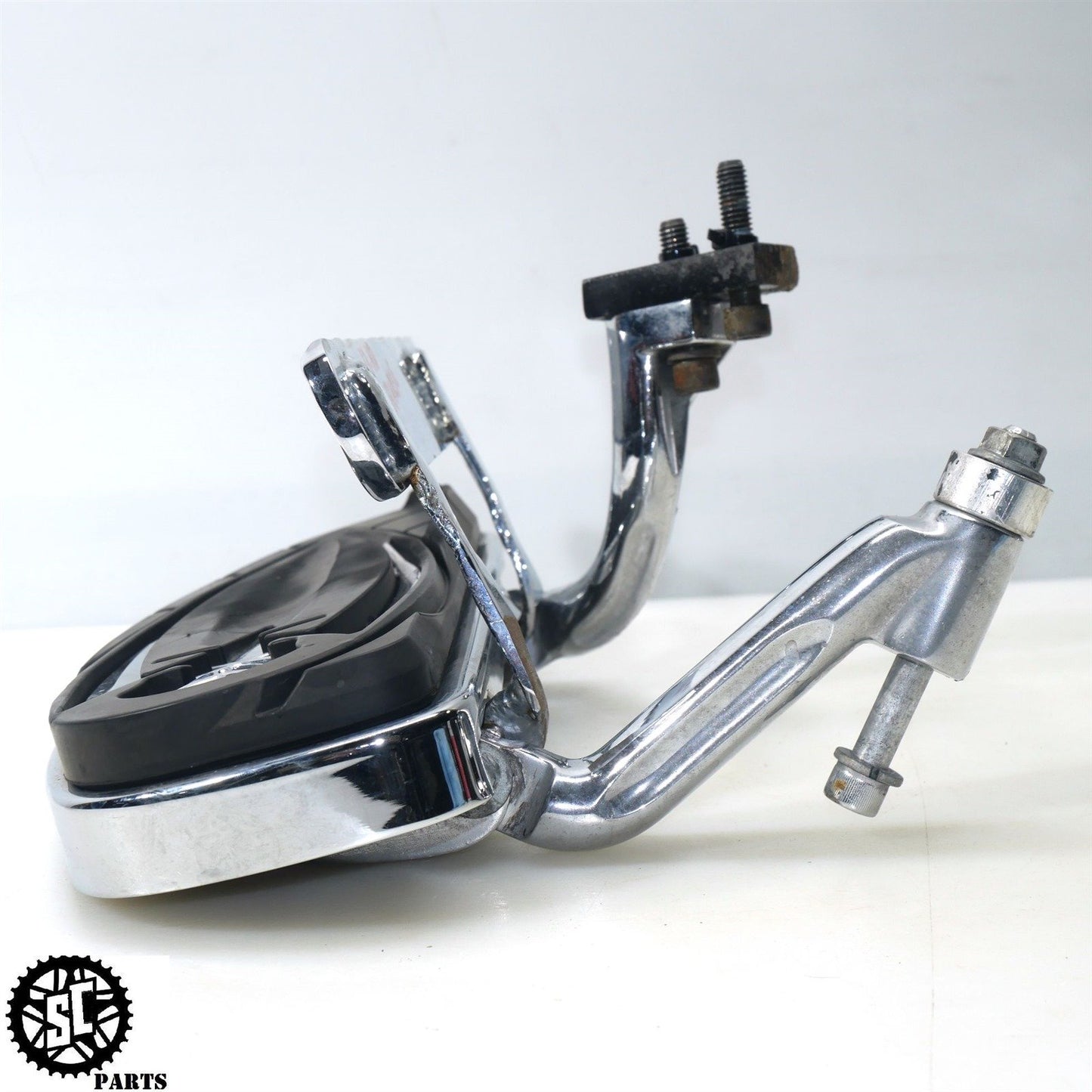 2013 HARLEY DAVIDSON CVO CHROME FLOORBOARD BRACKET HD25