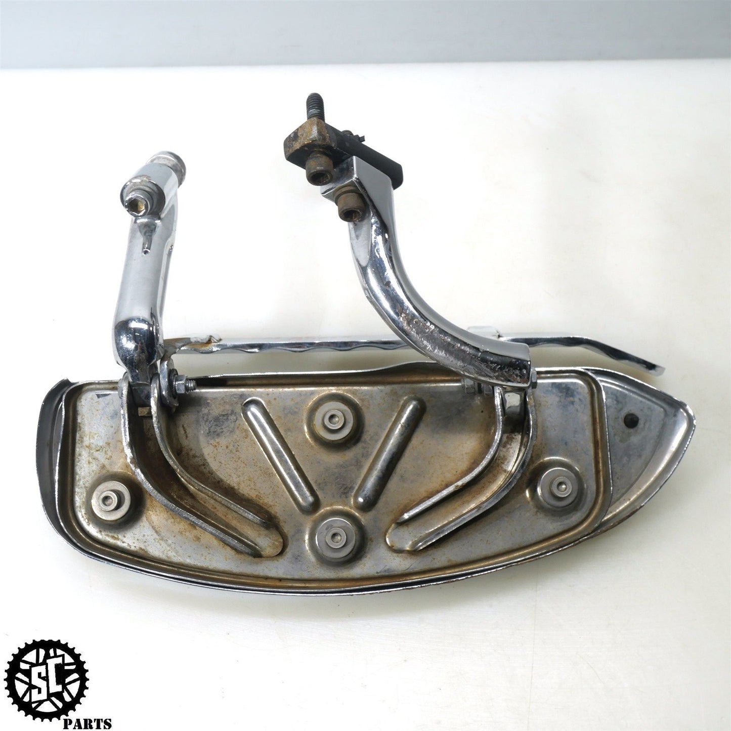 2013 HARLEY DAVIDSON CVO CHROME FLOORBOARD BRACKET HD25