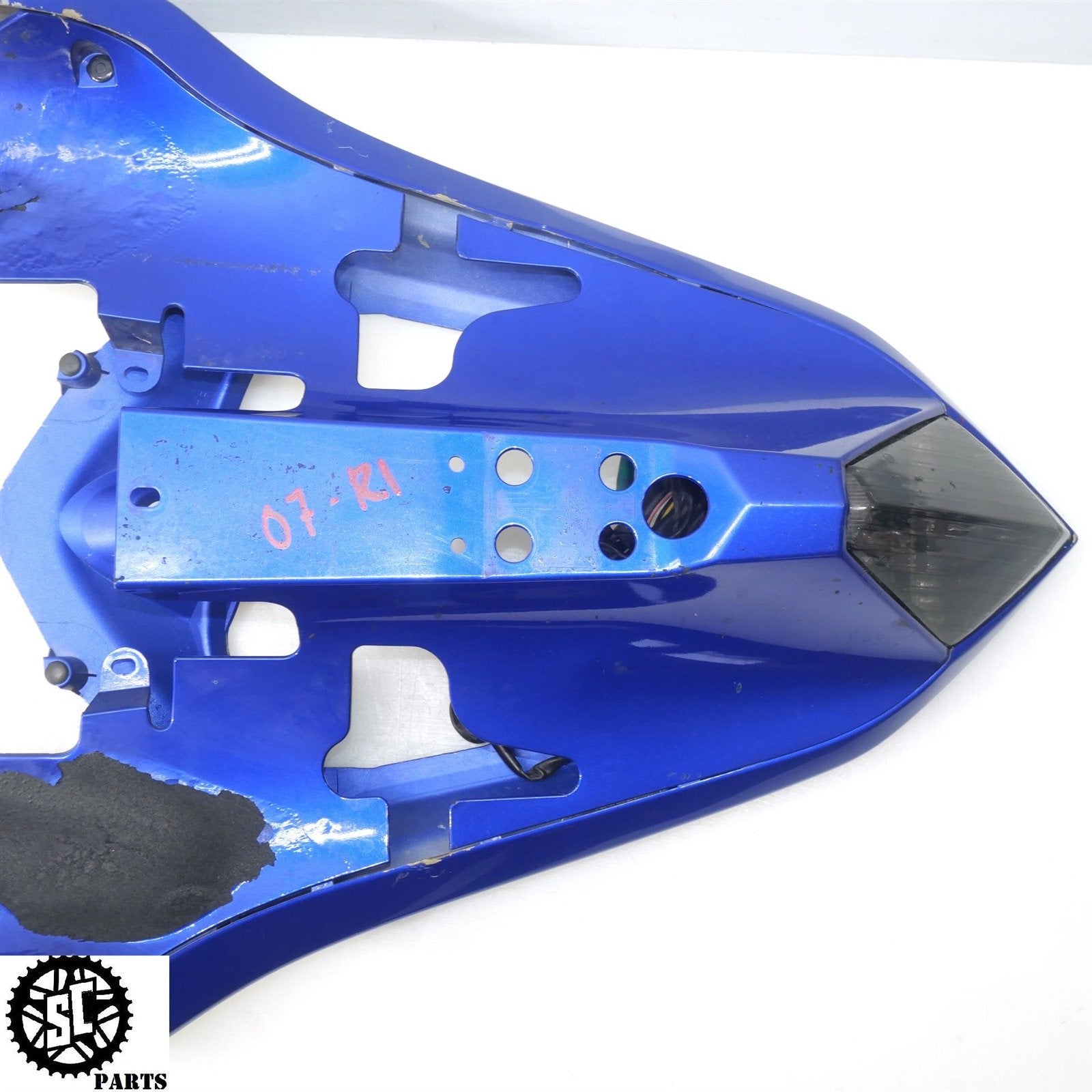 2007-2008 YAMAHA YZF R1 REAR TAIL FAIRING Y10 – SALVAGECYCLEPARTS