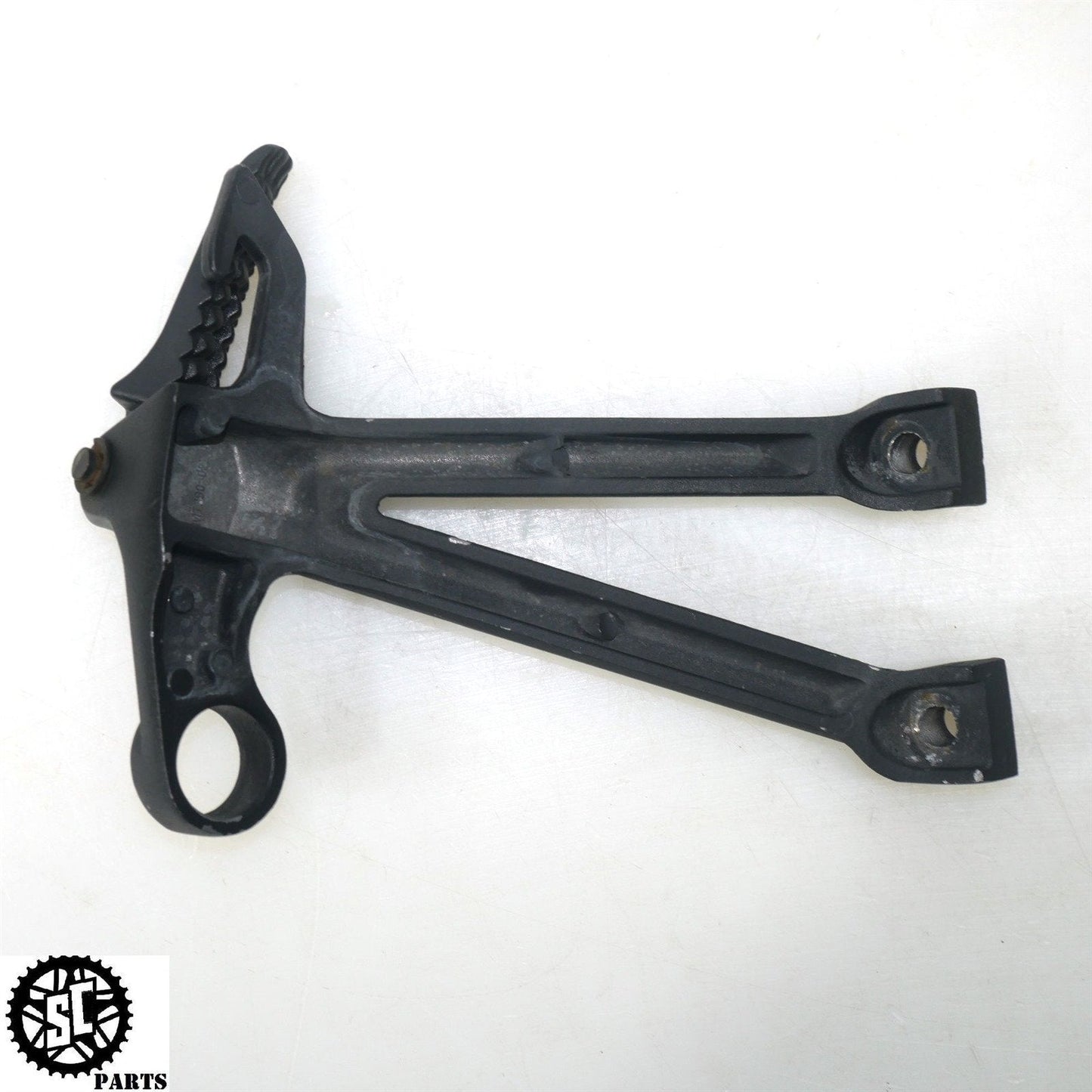 2007 SUZUKI GSXR1000 REAR PASSENGER PEGS S63