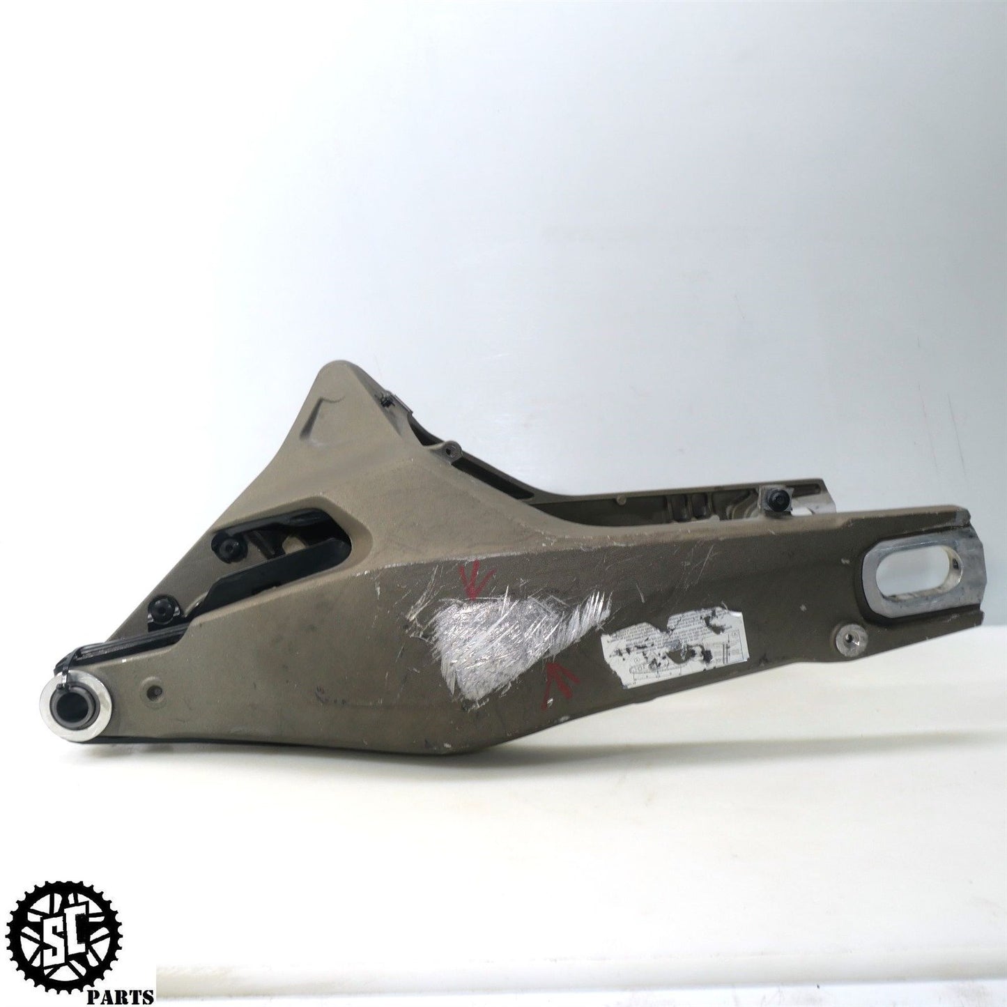 2015 DUCATI MONSTER 821 SWINGARM D28