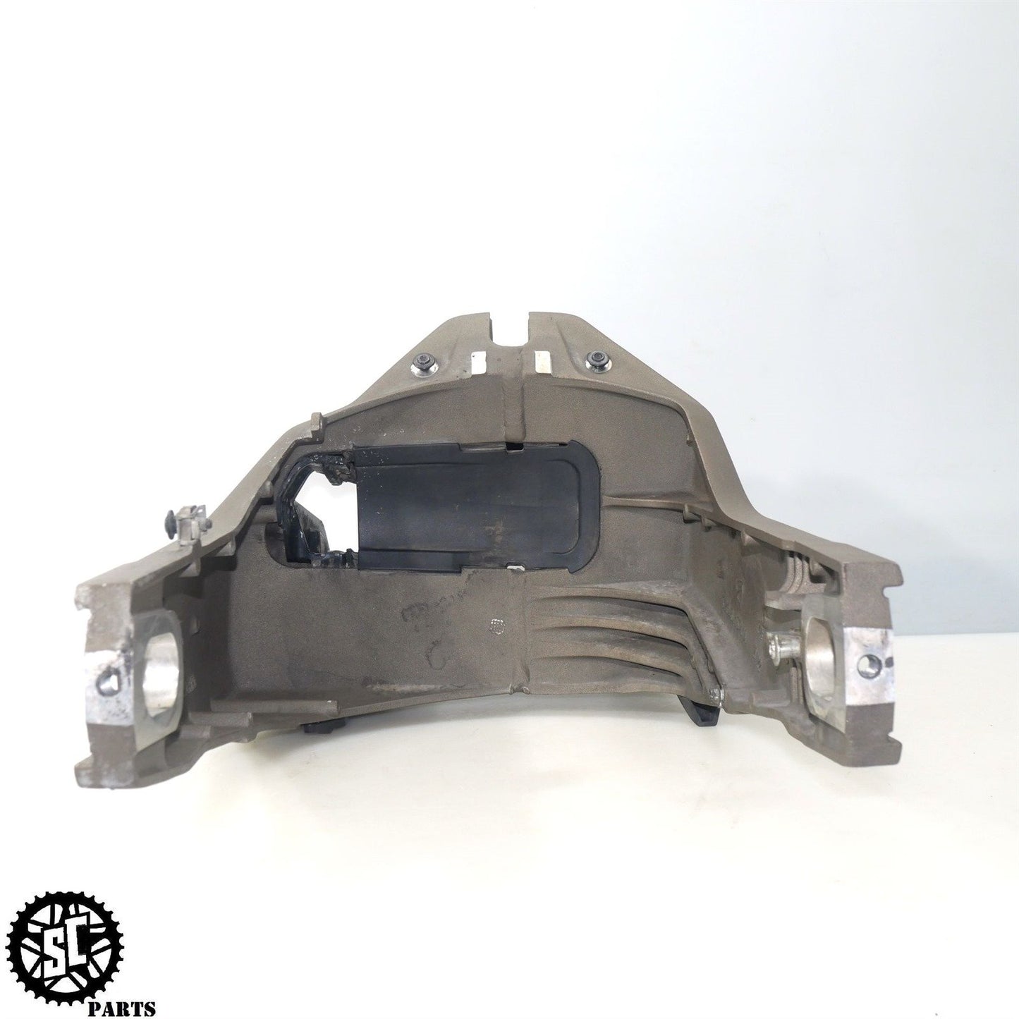 2015 DUCATI MONSTER 821 SWINGARM D28