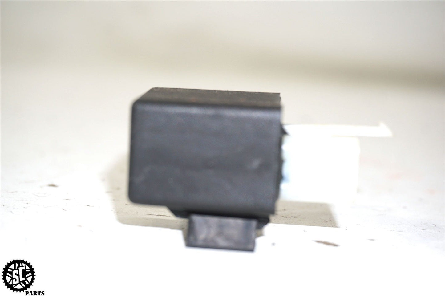 2018-2021 HUSQVARNA VITPILEN 401 FLASHER RELAY FUSE