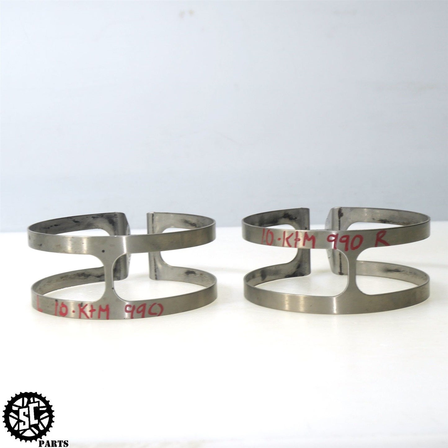 2010 KTM 990 SMT SUPERMOTO EXHAUST HANGER BLACK KT01