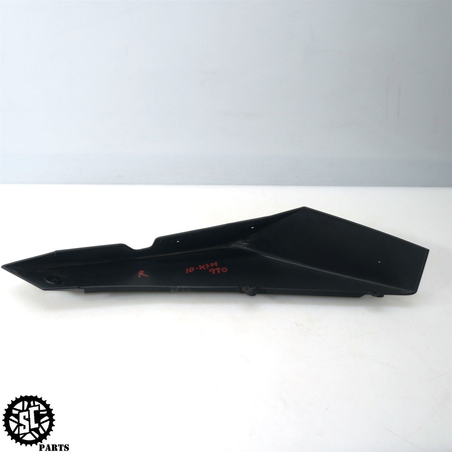 2010 KTM 990 SMT SUPERMOTO LEFT RIGHT REAR TAIL FAIRING KT01