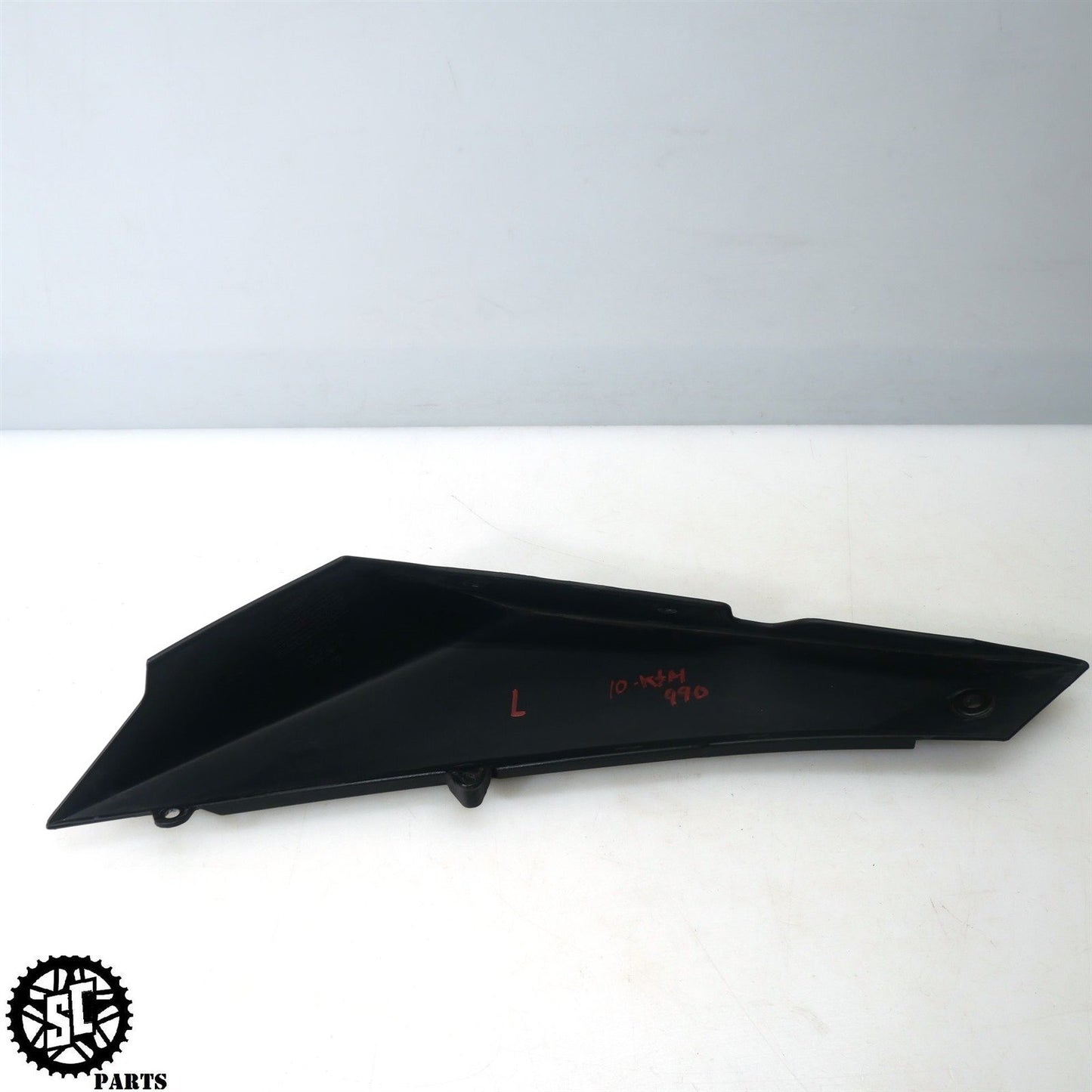 2010 KTM 990 SMT SUPERMOTO LEFT RIGHT REAR TAIL FAIRING KT01