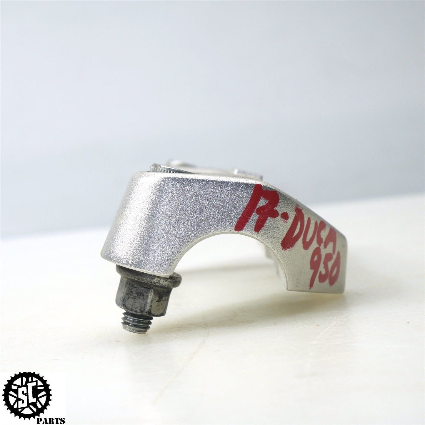 2017-2021 DUCATI MULTISTRADA 950 HANDLEBAR RISER CLAMP D13