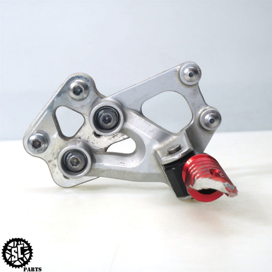 2006-2007 SUZUKI GSXR 600 750 LEFT REARSET FRONT FOOT PEG S44