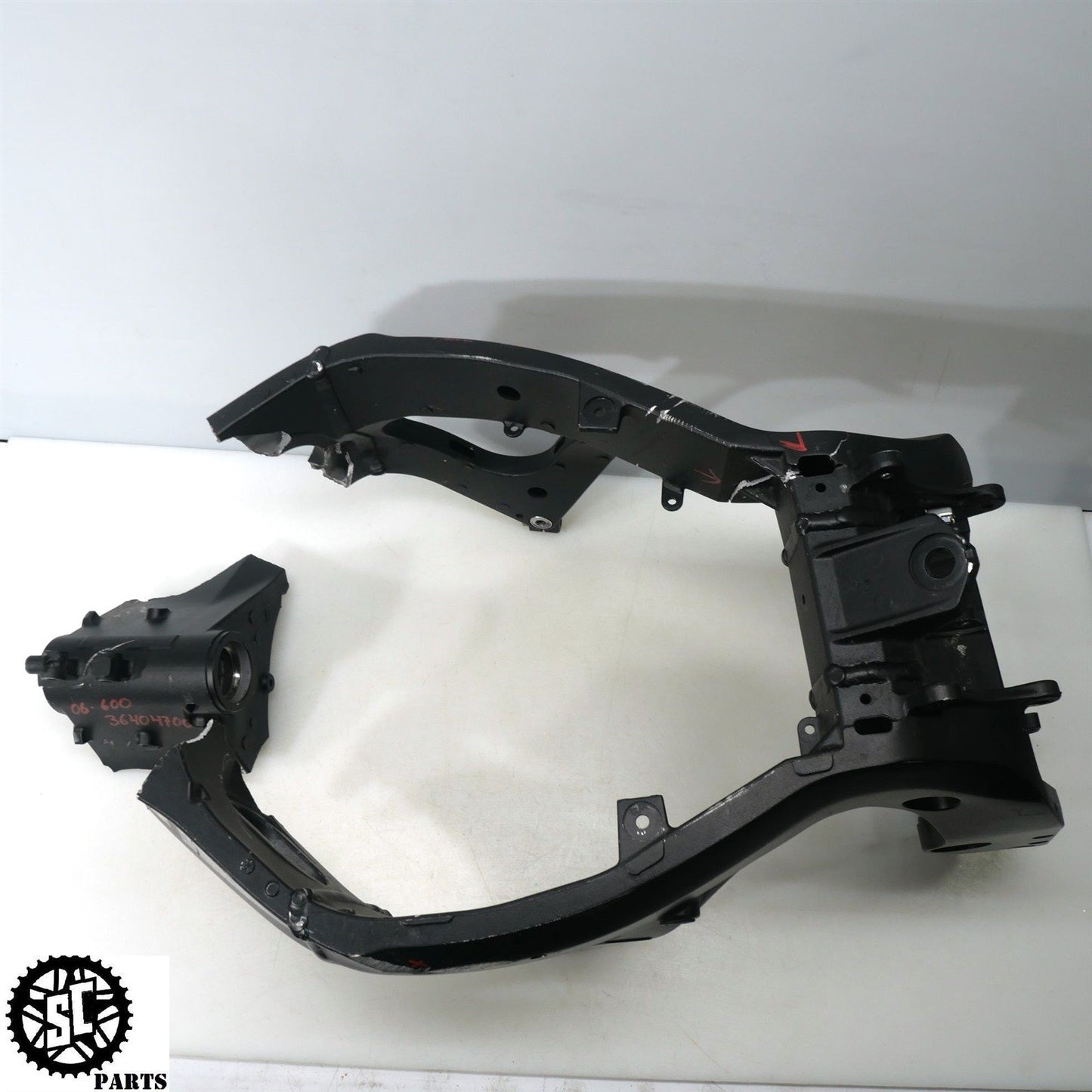 2006-2007 SUZUKI GSXR 600 750 FRAME CHASSIS *S* S44