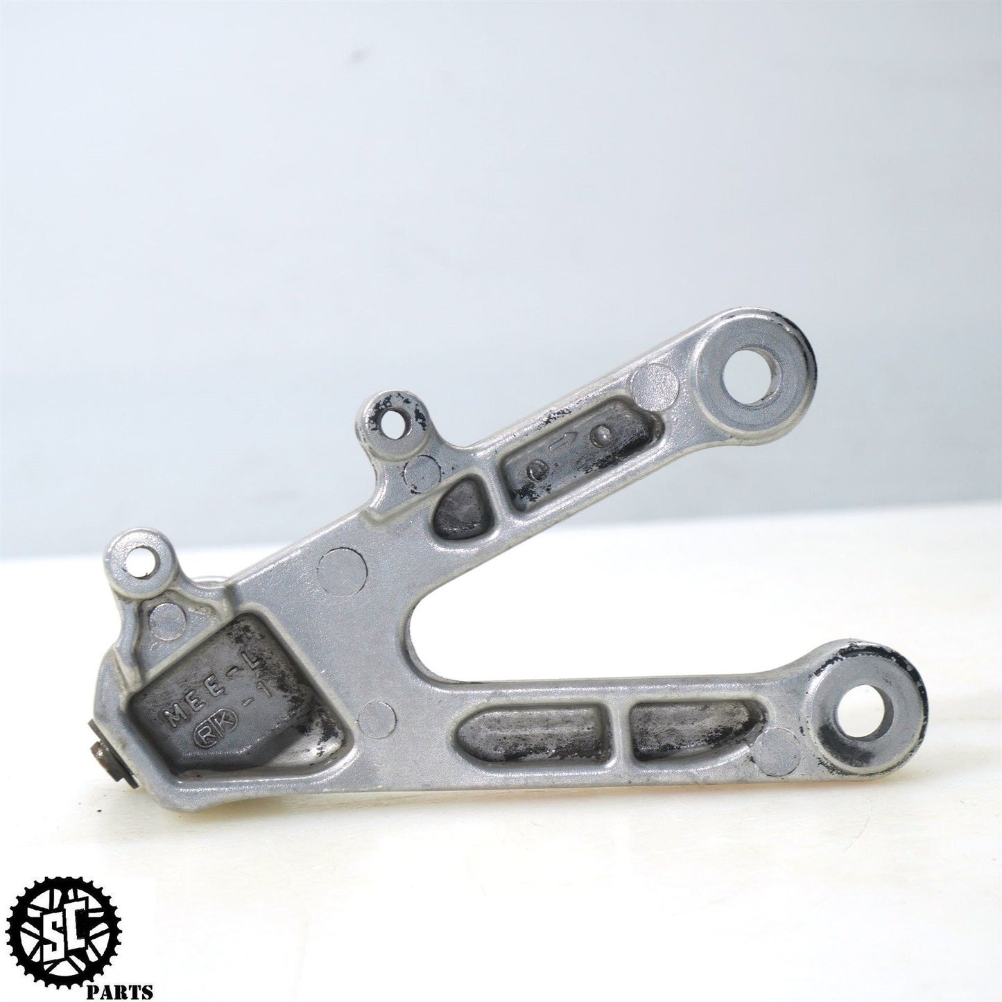 2003-2004 HONDA CBR 600RR LEFT REARSET FRONT FOOT PEG H11