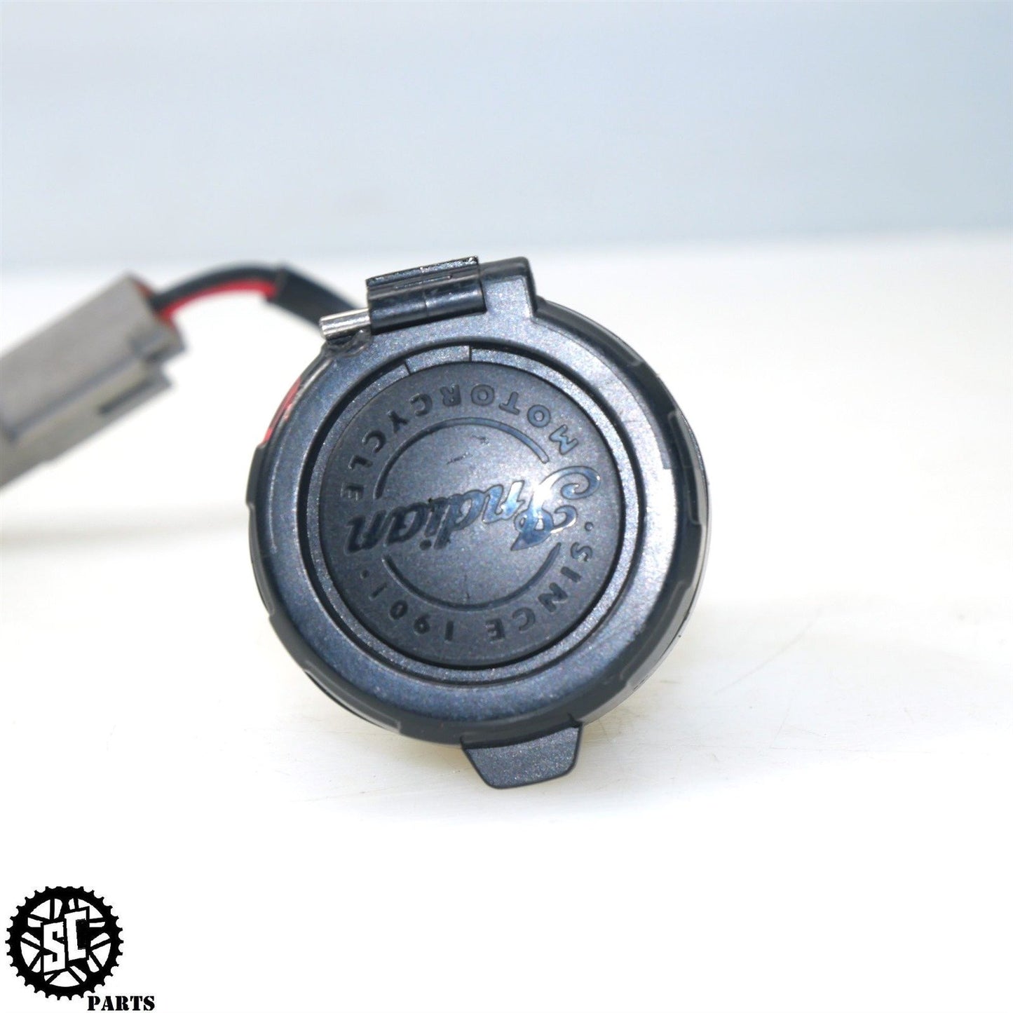 2022 INDIAN CHALLENGER REAR 12V POWER OUTLET CHARGE PORT SOCKET HD48