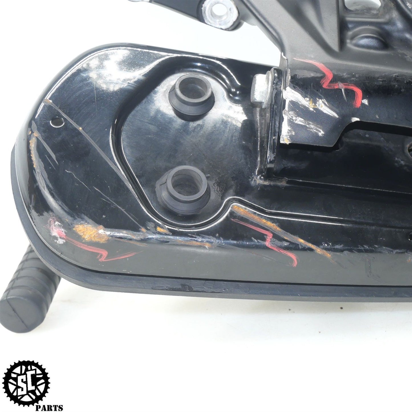 2022 INDIAN CHALLENGER RIGHT FRONT FLOORBOARD BRAKE PEDAL BRACKET HD48