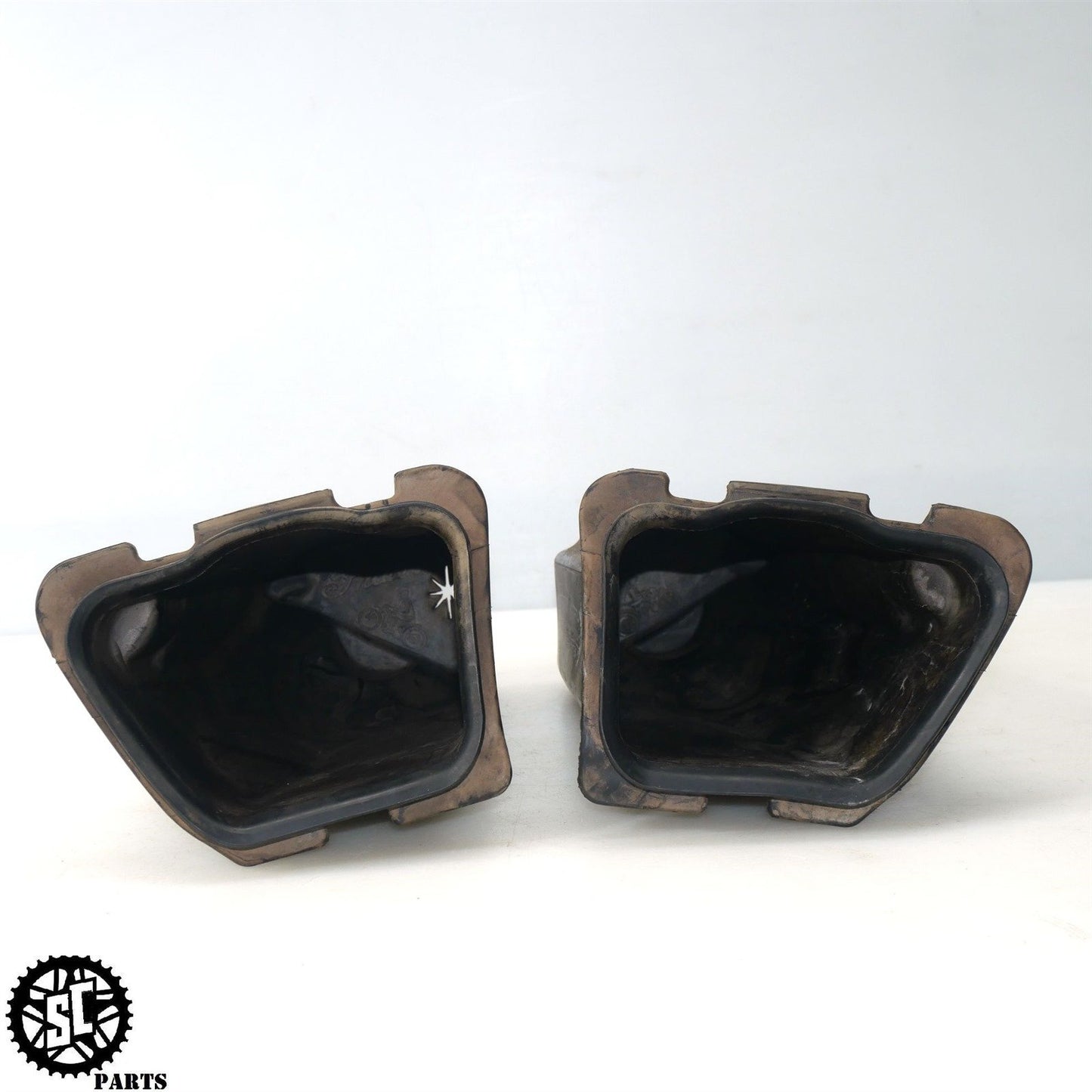 2022 INDIAN CHALLENGER LEFT RIGHT FRONT FAIRING STORAGE COMPARTMENT LINER HD48