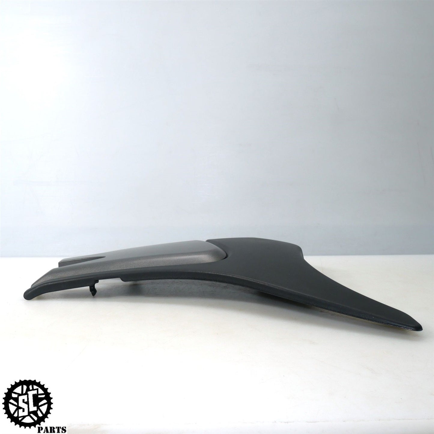 2022 INDIAN CHALLENGER UPPER LEFT SIDE PLASTIC FAIRING COVER HD48