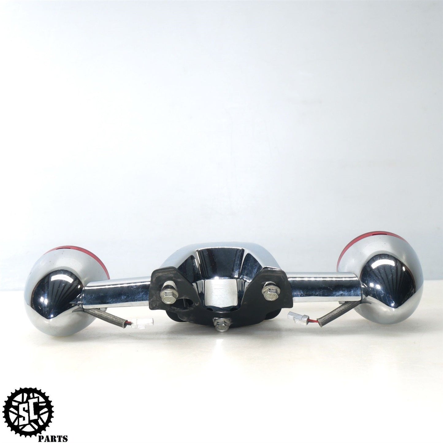 2022 INDIAN CHALLENGER REAR TURN SIGNAL TAIL LIGHT BAR CHROME HD48