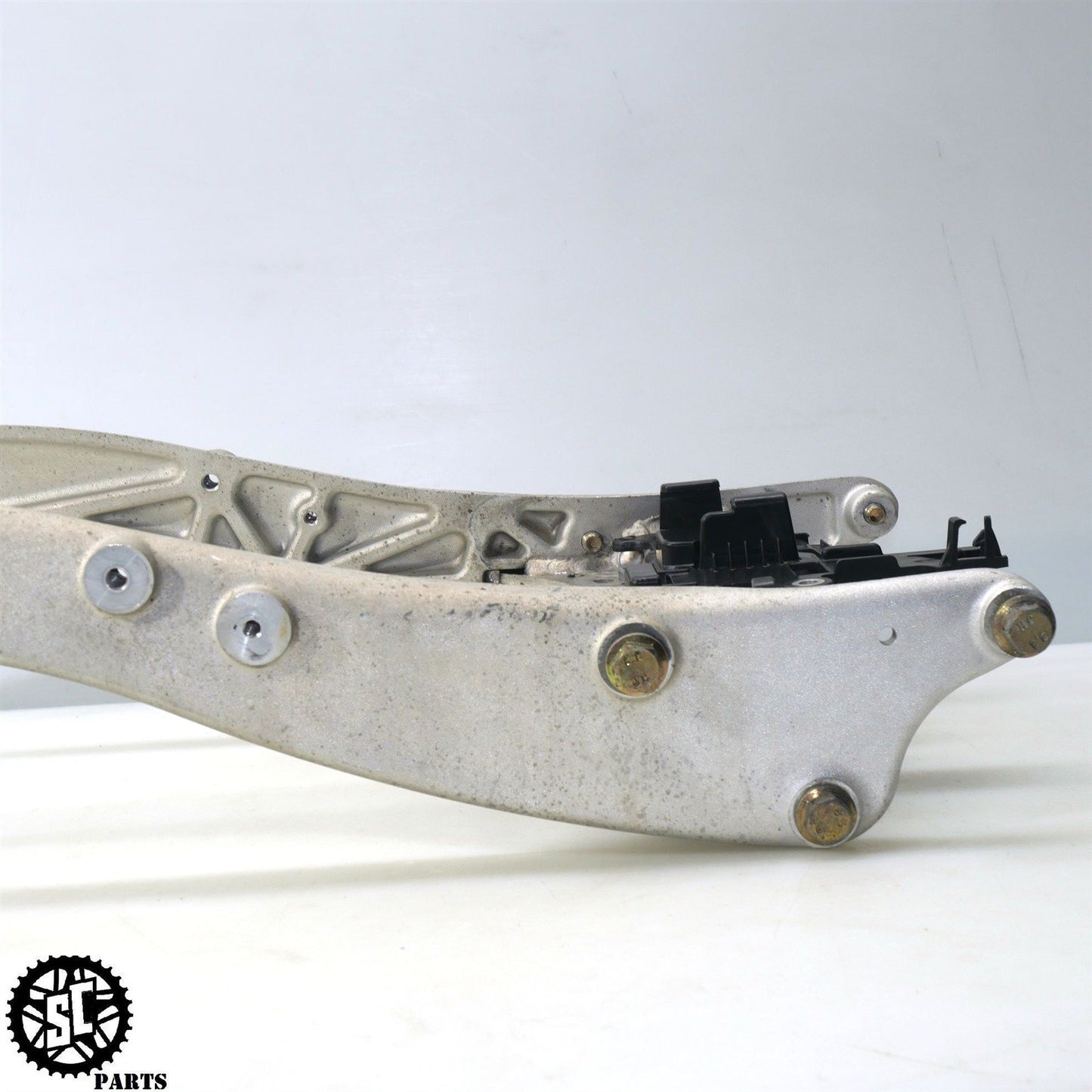 2022 INDIAN CHALLENGER REAR SUBFRAME BACK FRAME SUPPORT HD48