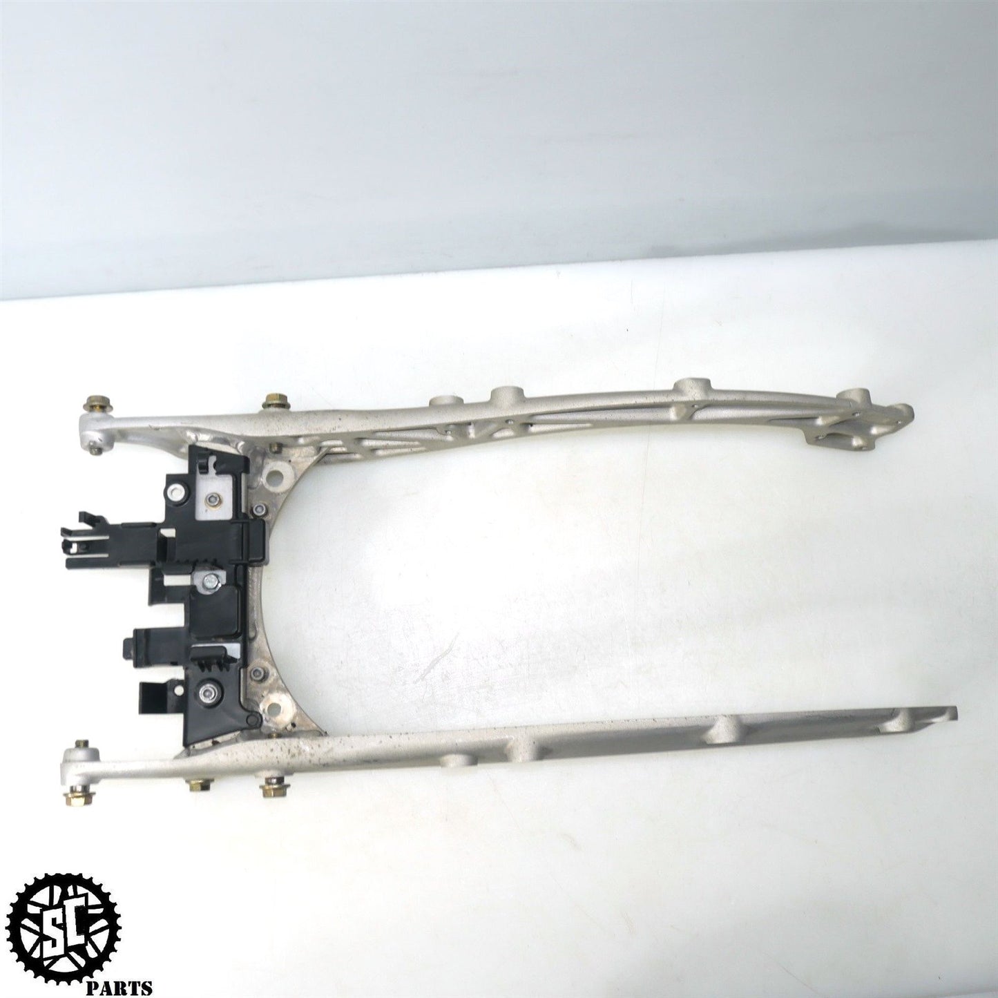 2022 INDIAN CHALLENGER REAR SUBFRAME BACK FRAME SUPPORT HD48