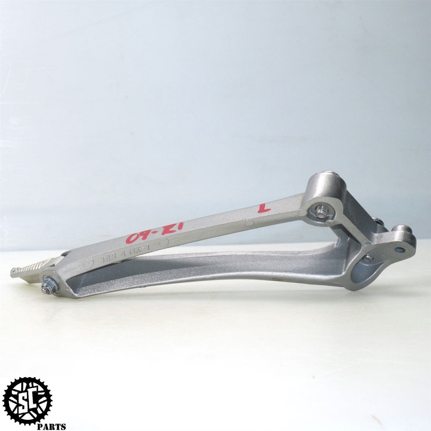 2009-2014 YAMAHA YZF R1 REAR PASSENGER PEGS Y31