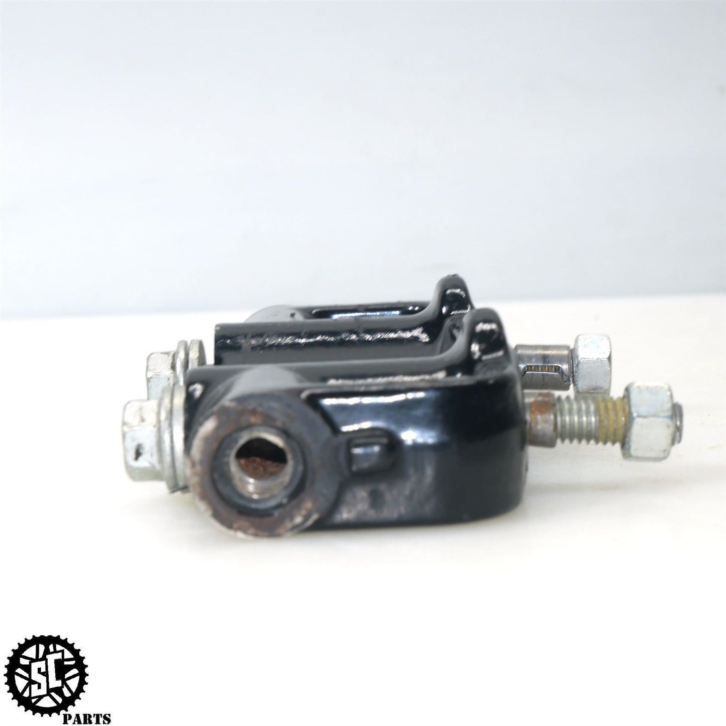 2013 HARLEY DAVIDSON STREET GLIDE FRONT ENGINE MOTOR MOUNT ISOLATOR HD13