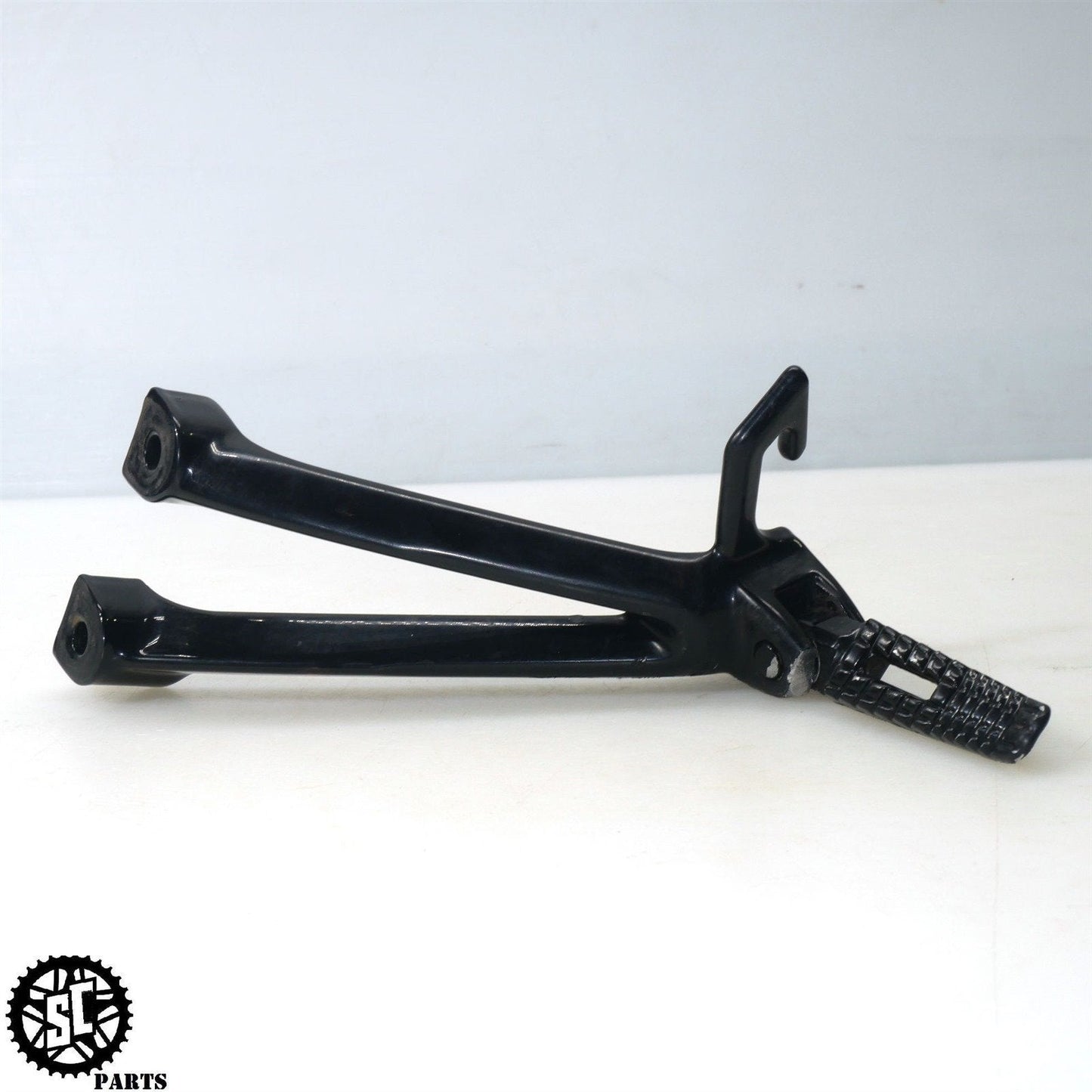 2006-2007 SUZUKI GSXR 600 REAR PASSENGER PEGS S18