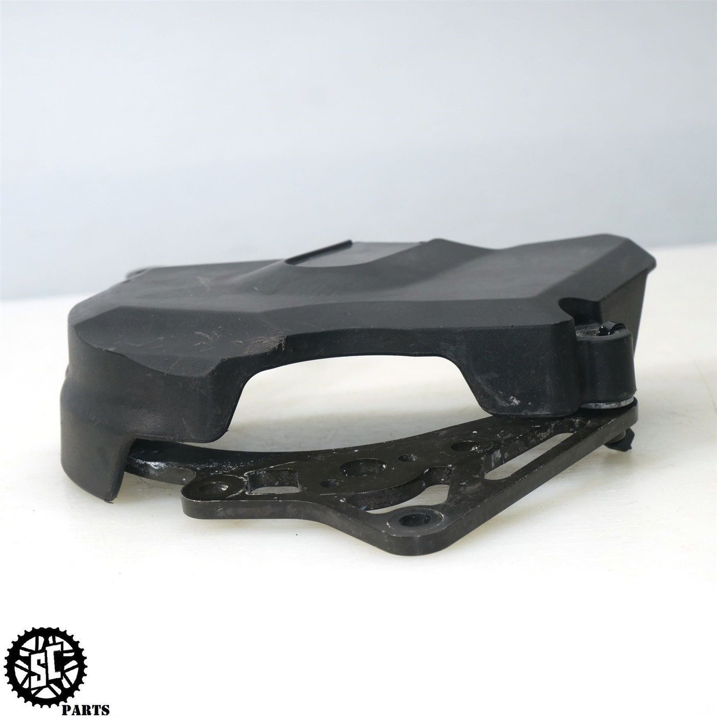 2017 KTM 1290 SUPER DUKE GT SPROCKET COVER CHAIN CASE GUARD 69030060100 M05