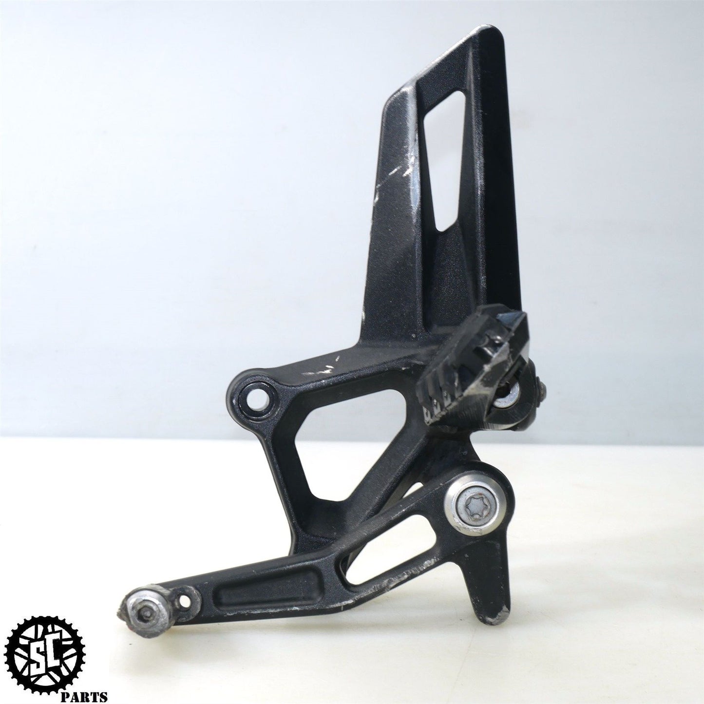 2017 KTM 1290 SUPER DUKE GT LEFT REARSET FRONT FOOT PEG SHIFTER PEDAL M05