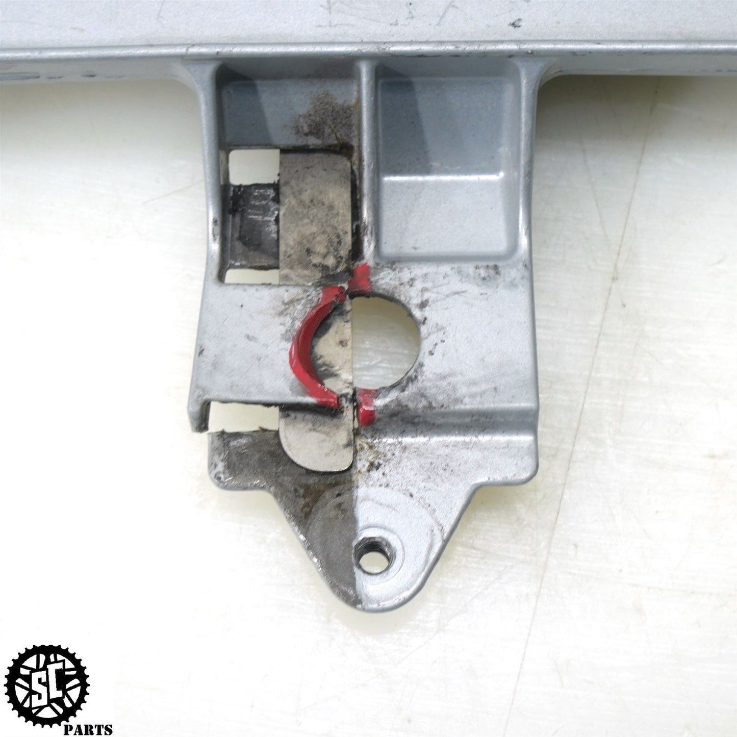 2017 KTM 1290 SUPER DUKE GT SEAT LATCH CABLE BRACKET M05