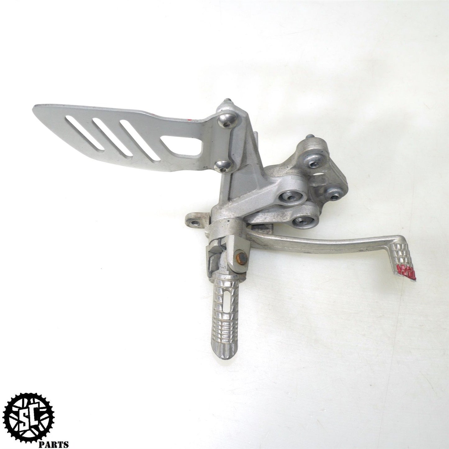 07 08 SUZUKI GSXR1000 RIGHT REARSET FRONT PEG BRAKE PEDAL S59