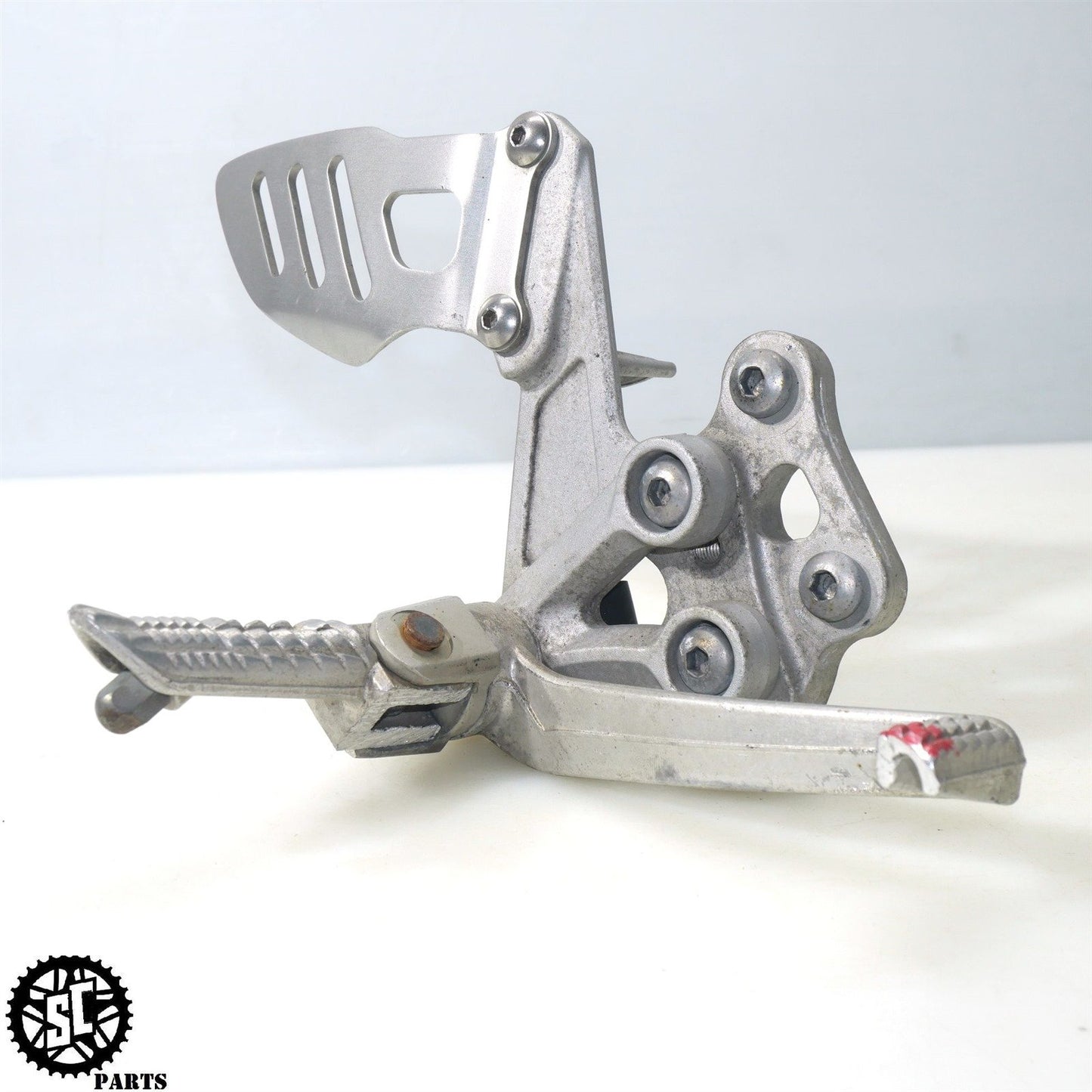 07 08 SUZUKI GSXR1000 RIGHT REARSET FRONT PEG BRAKE PEDAL S59