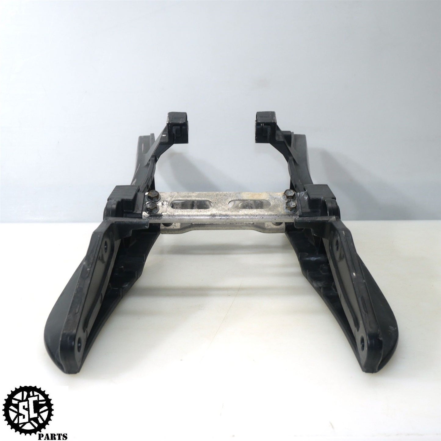 07 08 SUZUKI GSXR1000 REAR SUBFRAME BACK FRAME RAIL S59