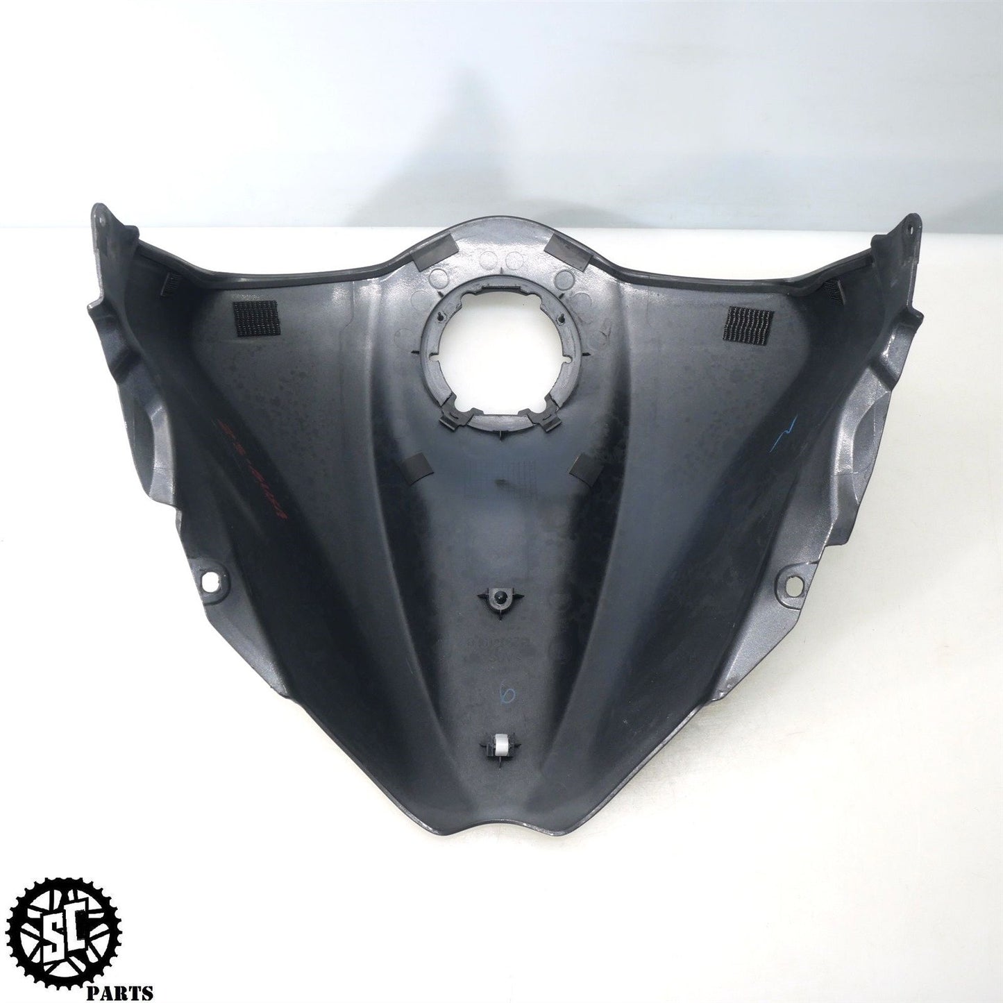 22 23 SUZUKI HAYABUSA FUEL GAS TANK COVER FAIRING S75